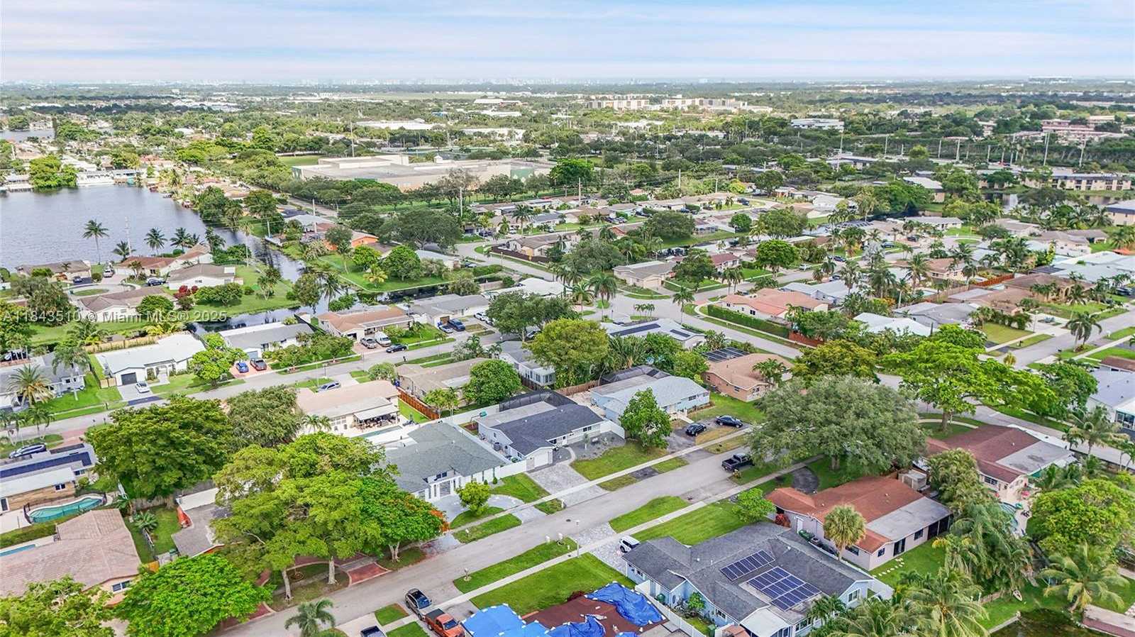 Small Image of 521 NORTH WEST 93RD TER, Pembroke Pines Number 60
