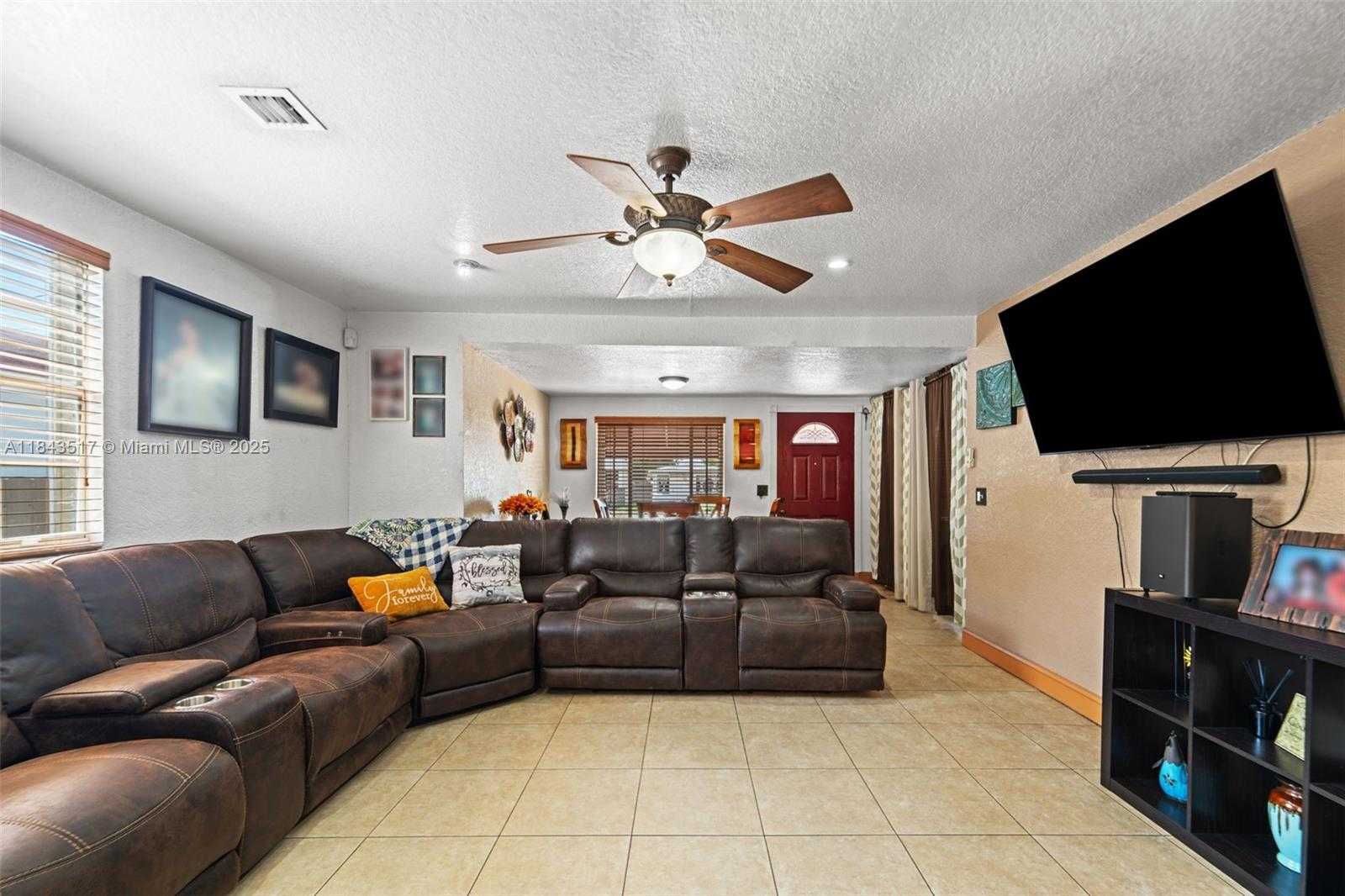 Small Image of 3140 NORTH WEST 59TH ST, Miami Number 11