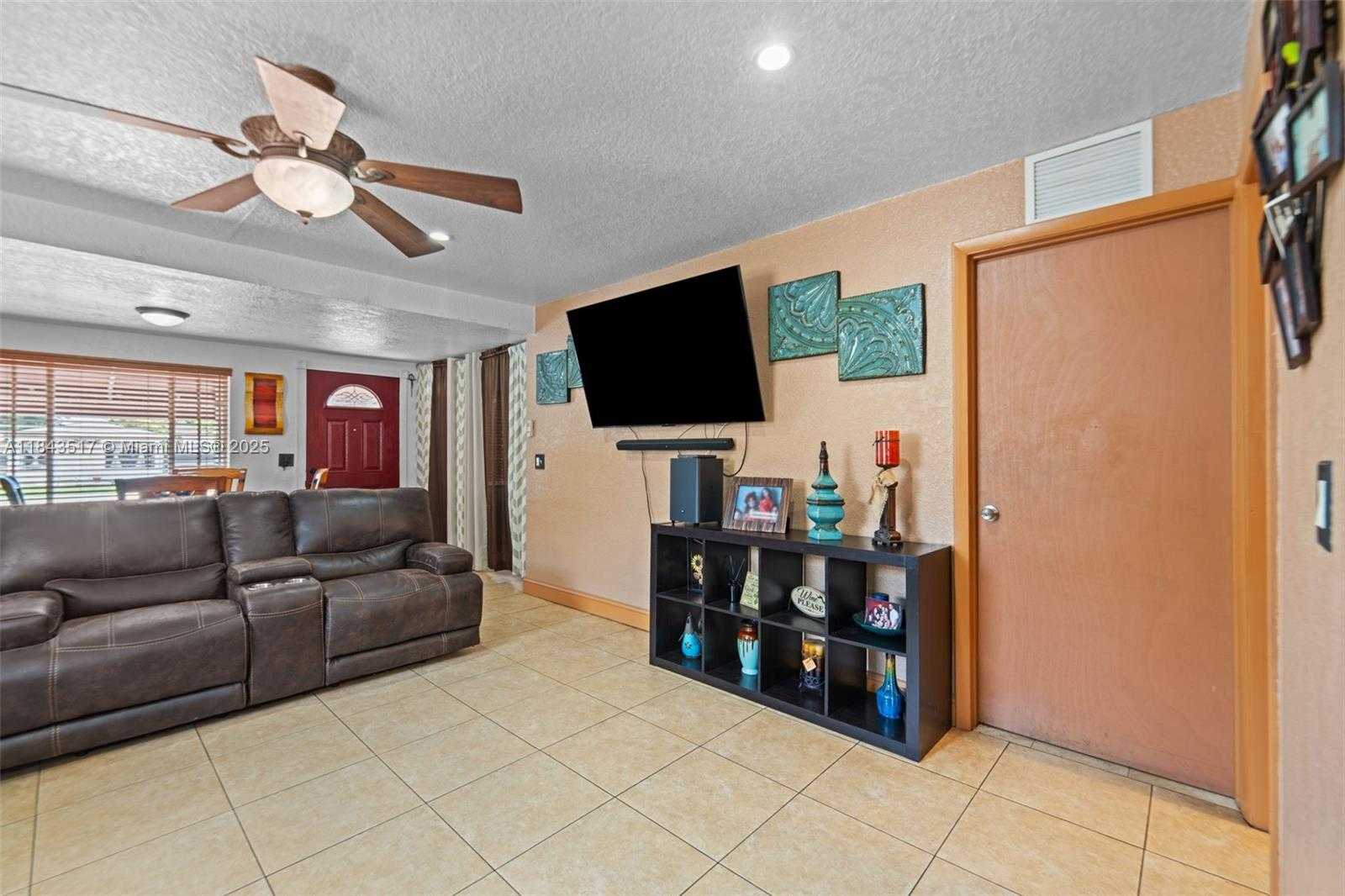 Small Image of 3140 NORTH WEST 59TH ST, Miami Number 12