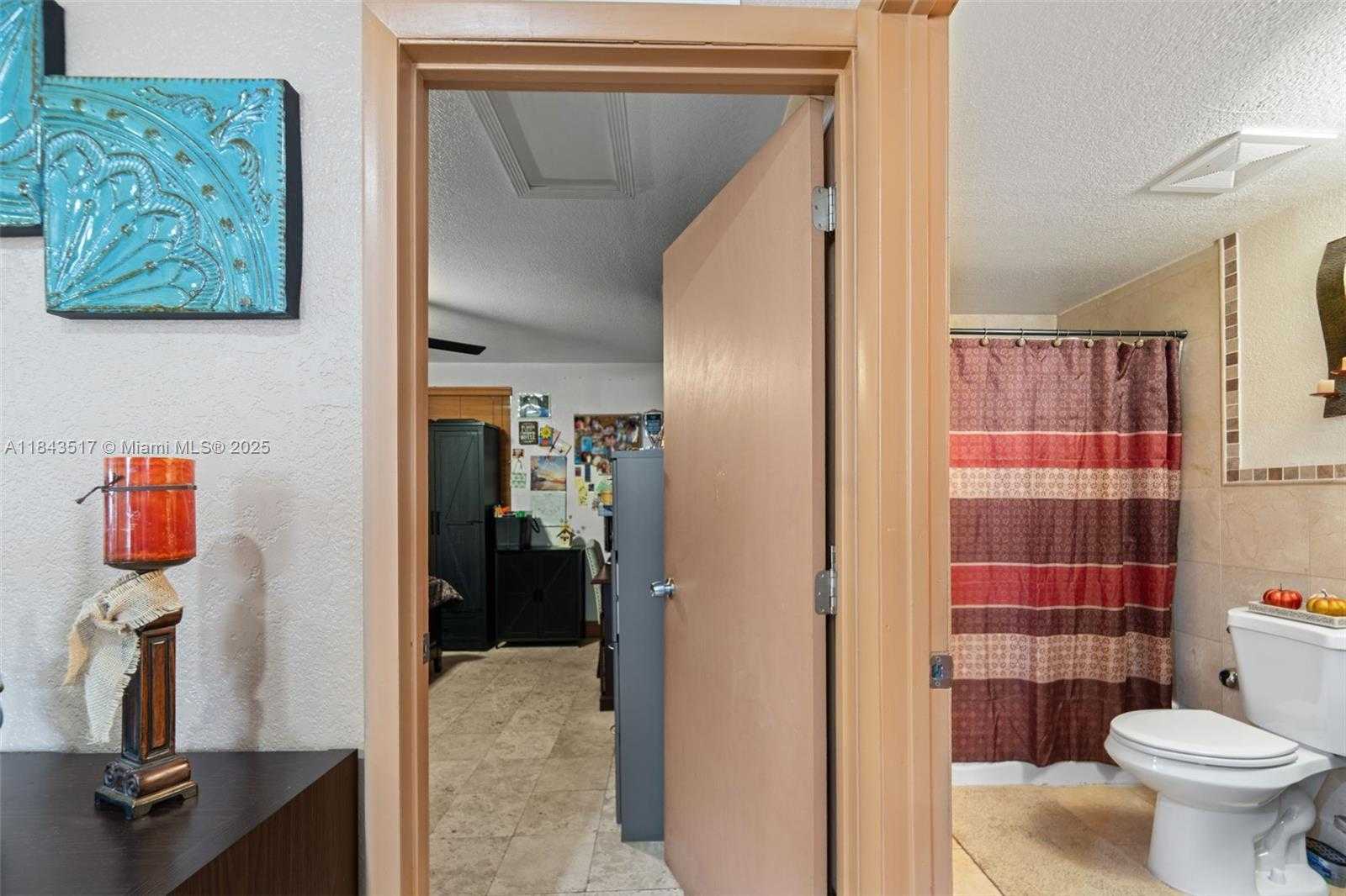 Small Image of 3140 NORTH WEST 59TH ST, Miami Number 19