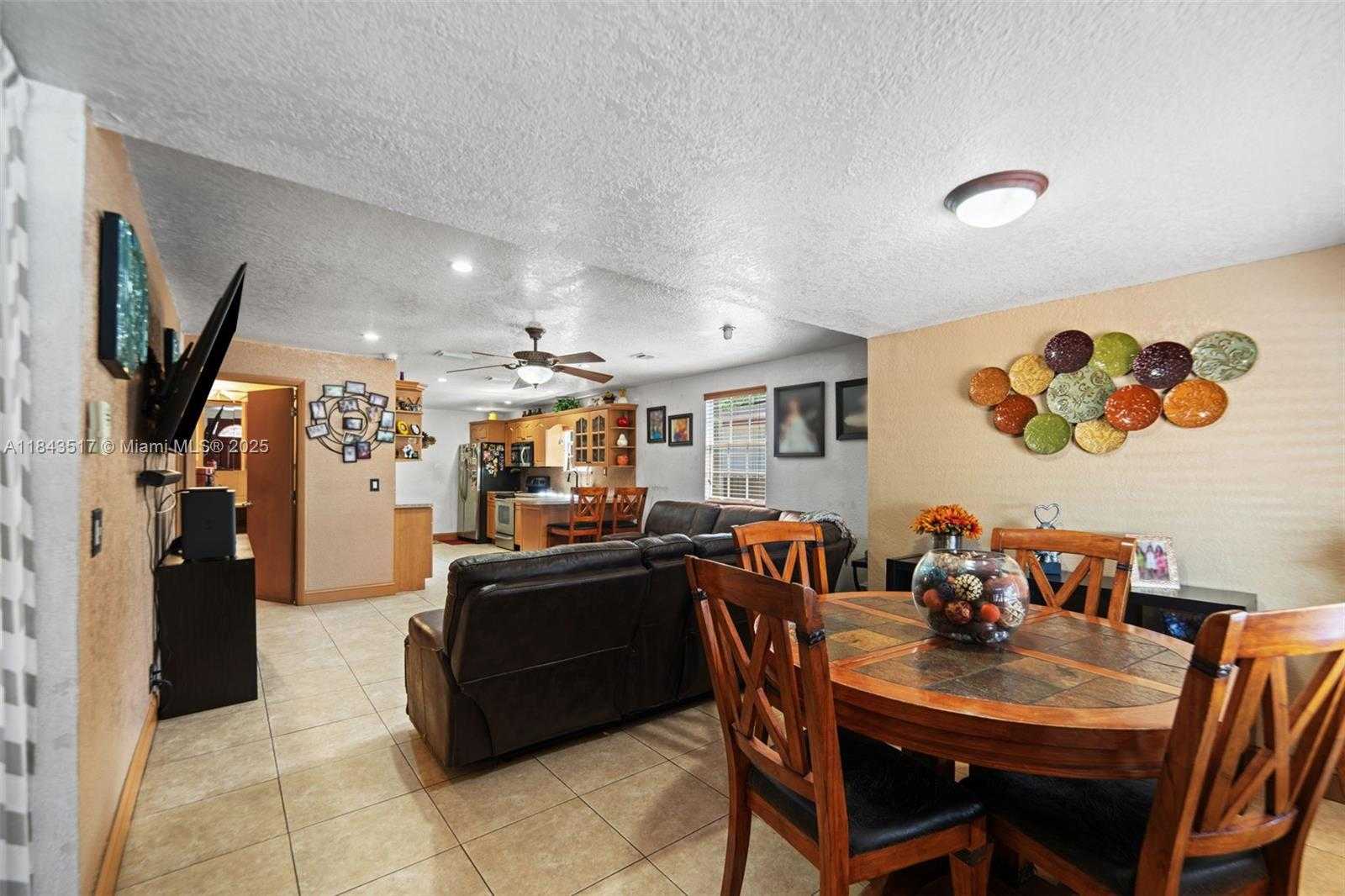 Small Image of 3140 NORTH WEST 59TH ST, Miami Number 4