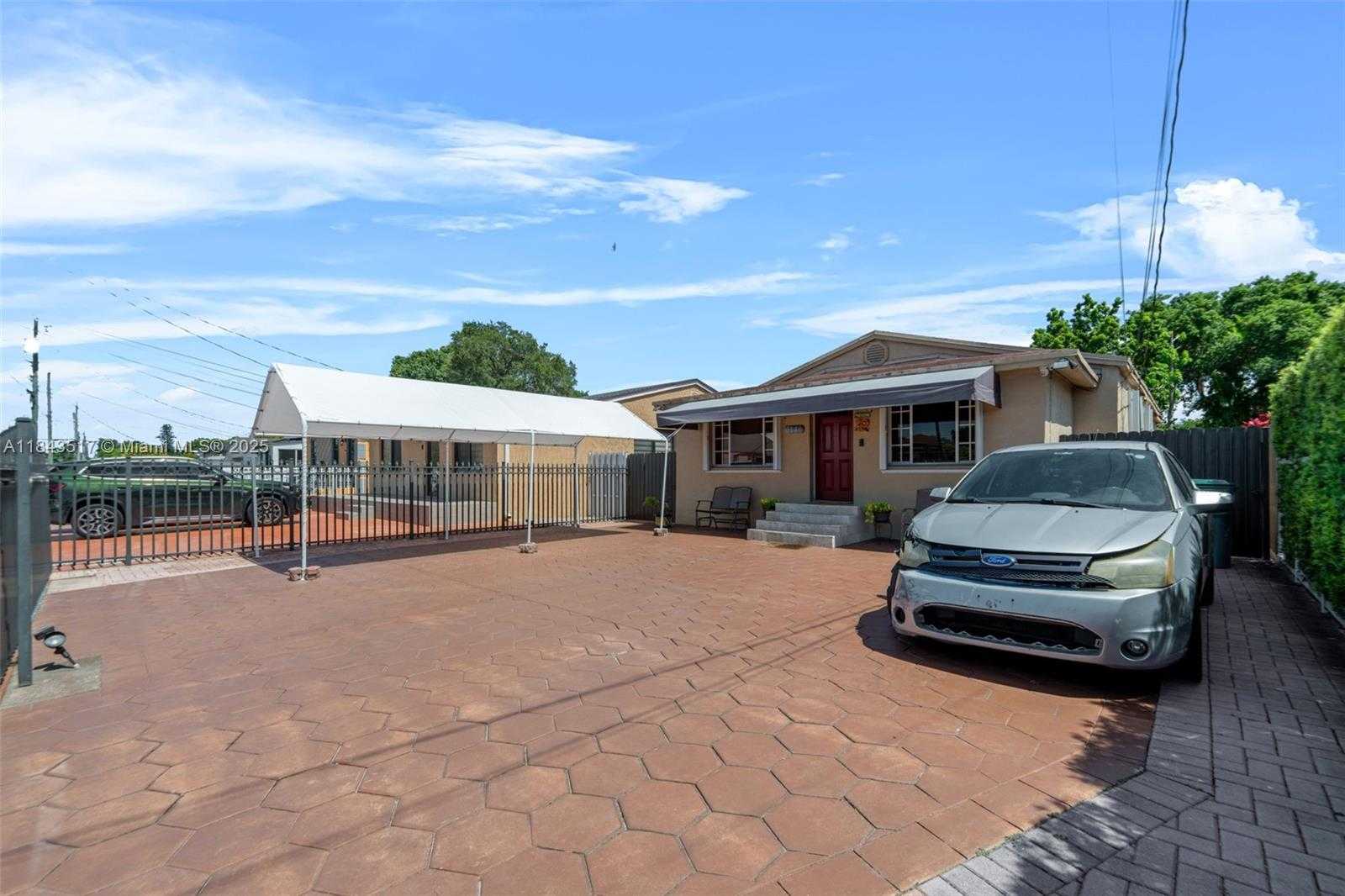 Small Image of 3140 NORTH WEST 59TH ST, Miami Number 42