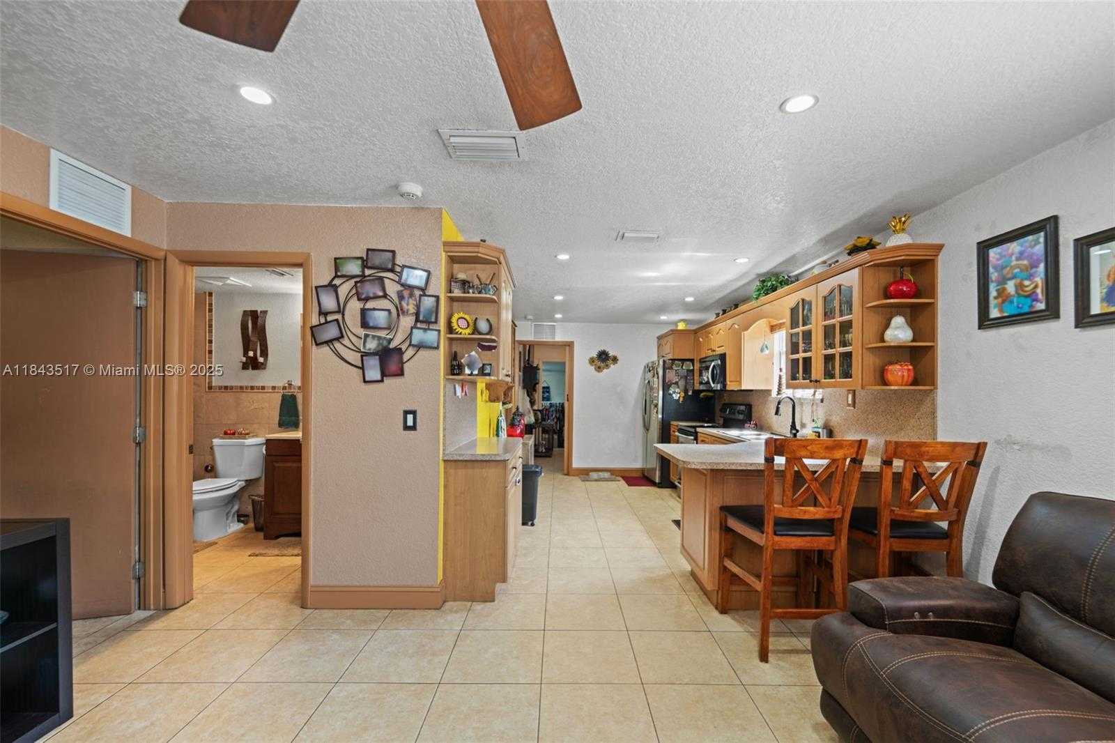 Small Image of 3140 NORTH WEST 59TH ST, Miami Number 7