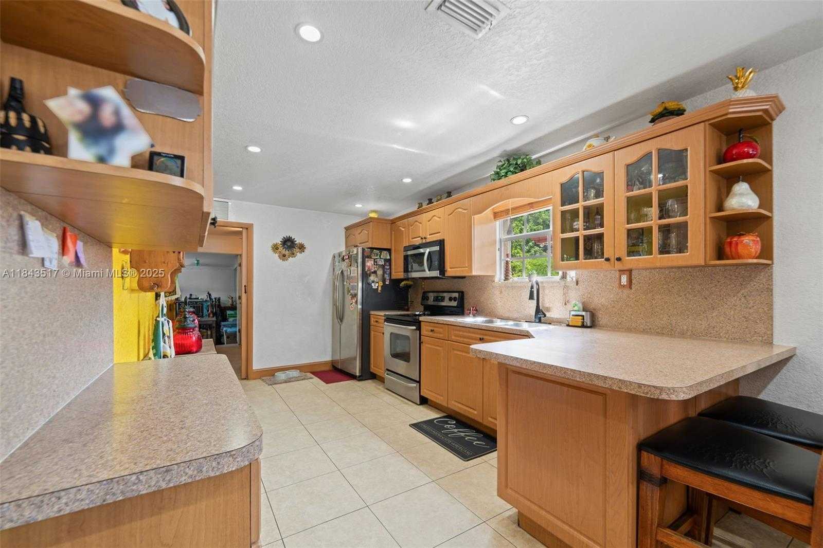 Small Image of 3140 NORTH WEST 59TH ST, Miami Number 8