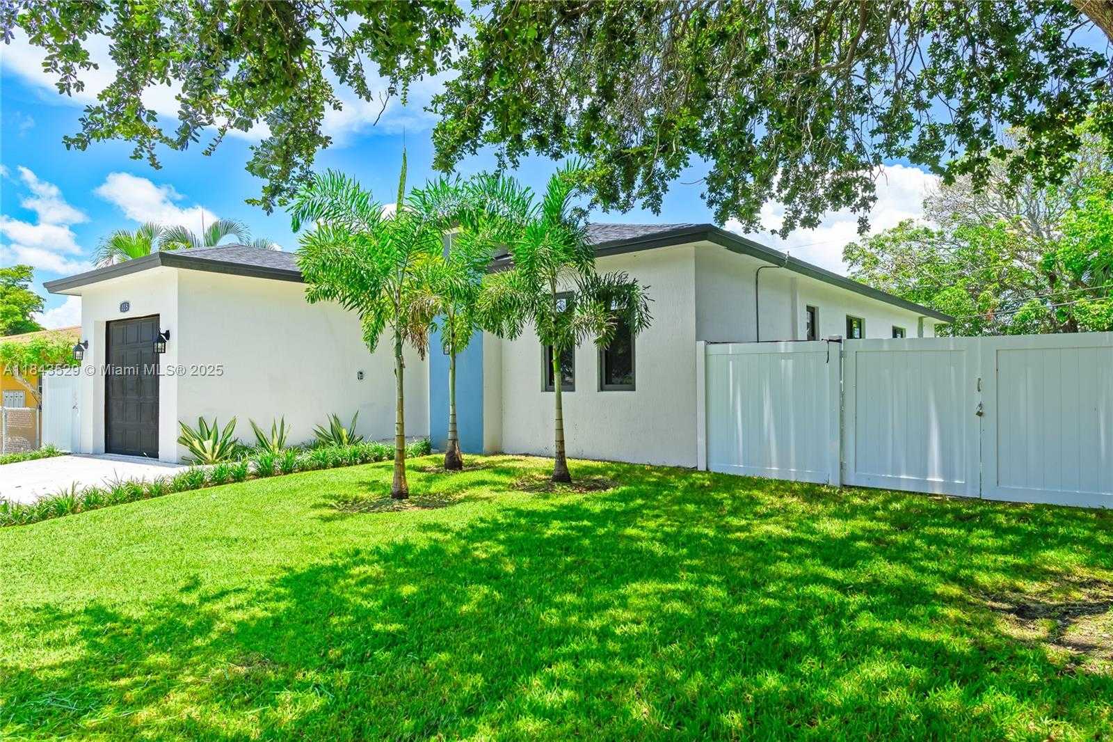Small Image of 335 NORTH WEST 15TH ST, Pompano Beach Number 4