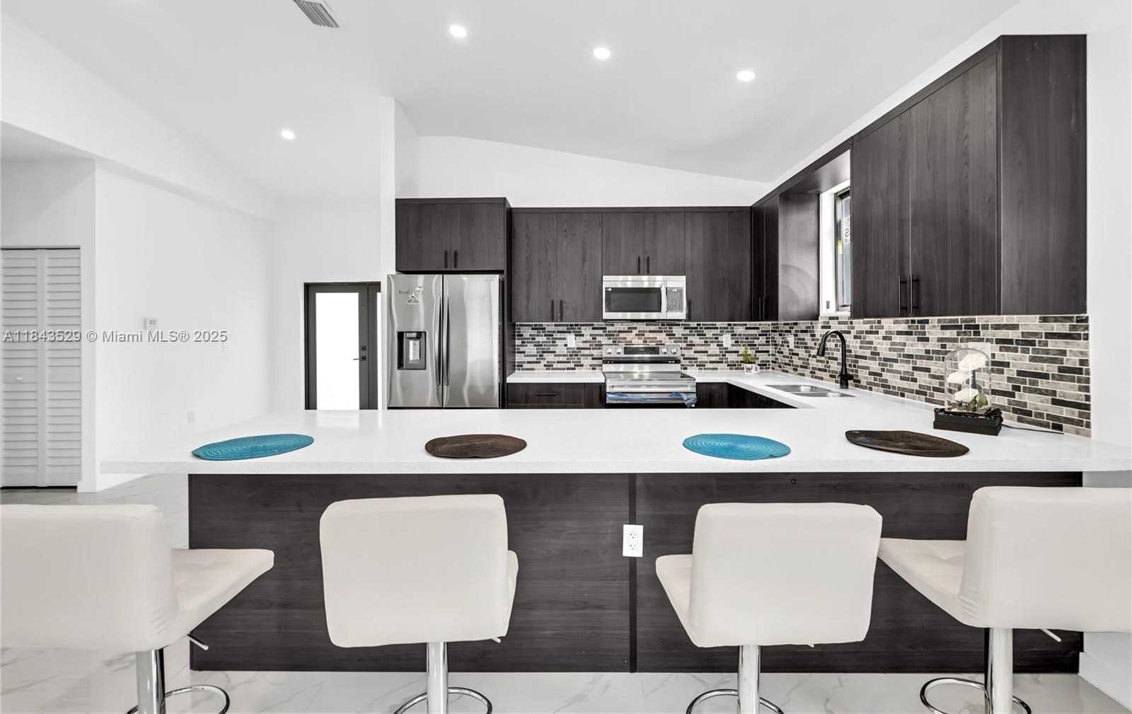 Small Image of 335 NORTH WEST 15TH ST, Pompano Beach Number 8