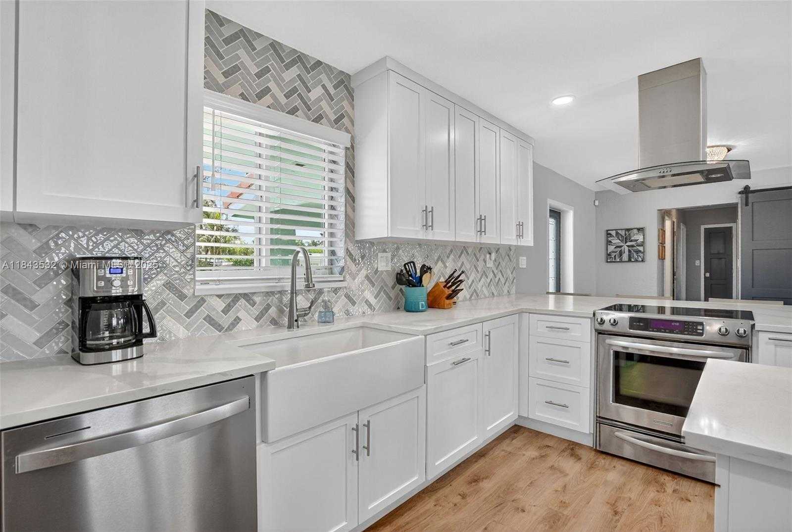 Small Image of 1019 SOUTH EAST 12TH AVE, Deerfield Beach Number 14