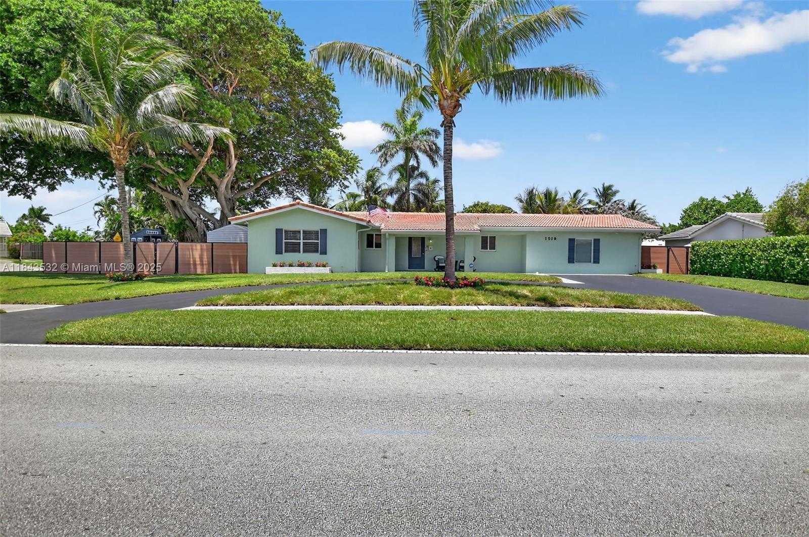 Small Image of 1019 SOUTH EAST 12TH AVE, Deerfield Beach Number 3