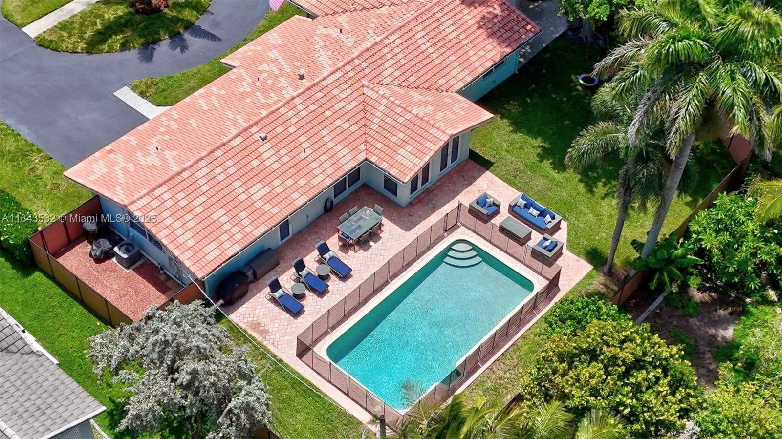 Small Image of 1019 SOUTH EAST 12TH AVE, Deerfield Beach Number 48