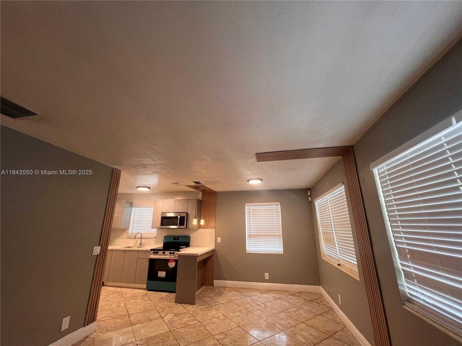 Small Image of 3616 SOUTH WEST 14TH ST, Fort Lauderdale Number 16