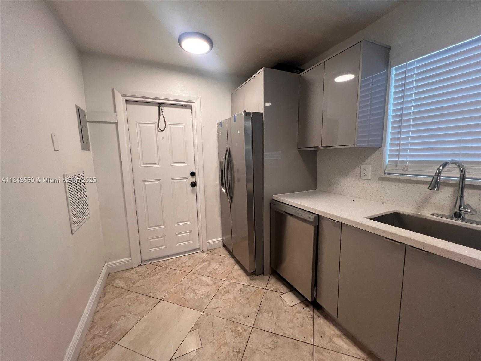 Small Image of 3616 SOUTH WEST 14TH ST, Fort Lauderdale Number 22