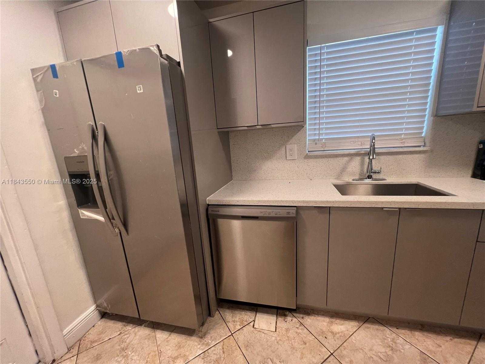 Small Image of 3616 SOUTH WEST 14TH ST, Fort Lauderdale Number 23
