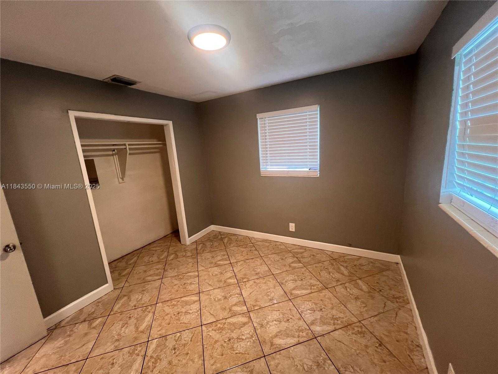 Small Image of 3616 SOUTH WEST 14TH ST, Fort Lauderdale Number 27