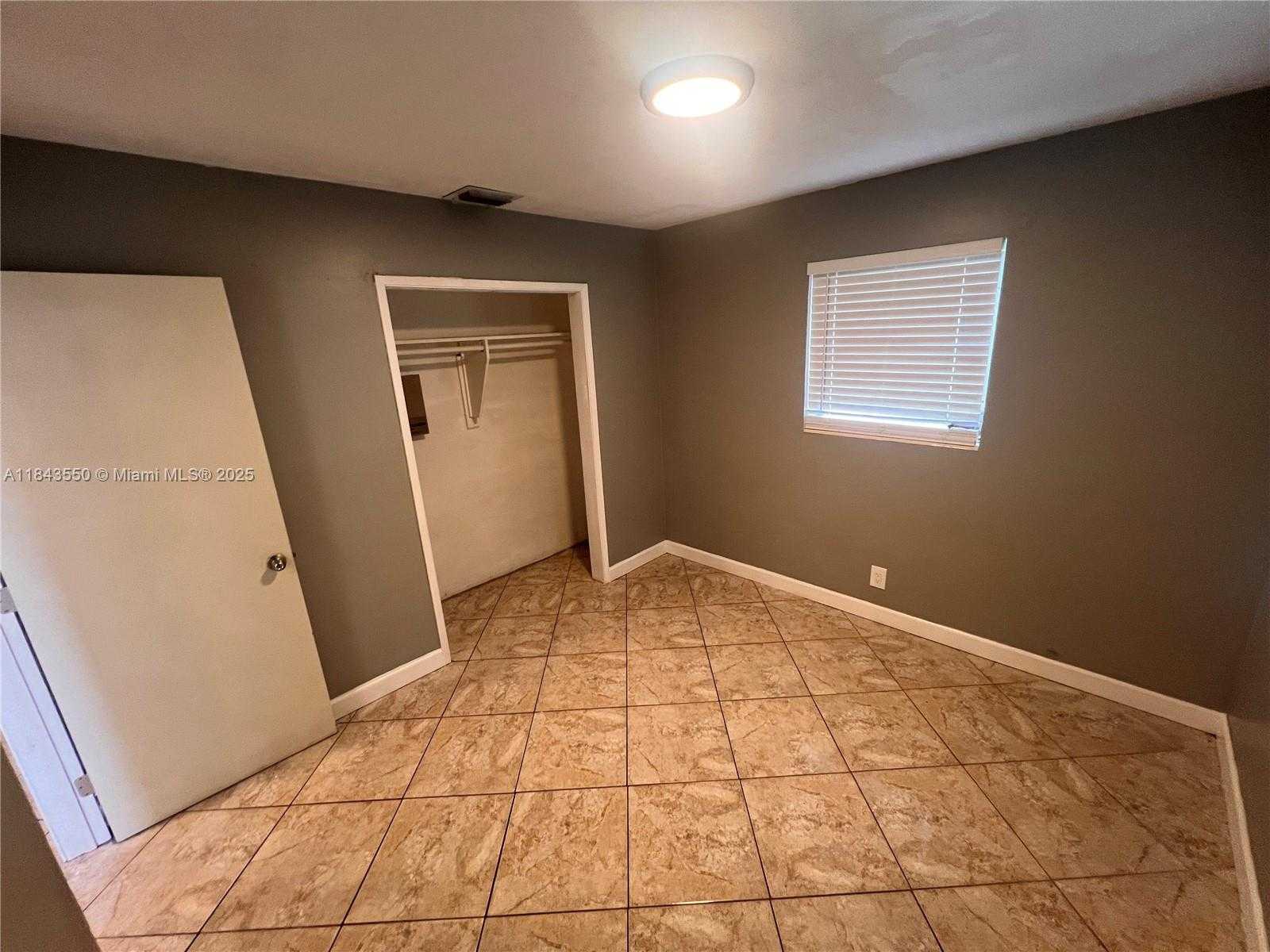 Small Image of 3616 SOUTH WEST 14TH ST, Fort Lauderdale Number 28