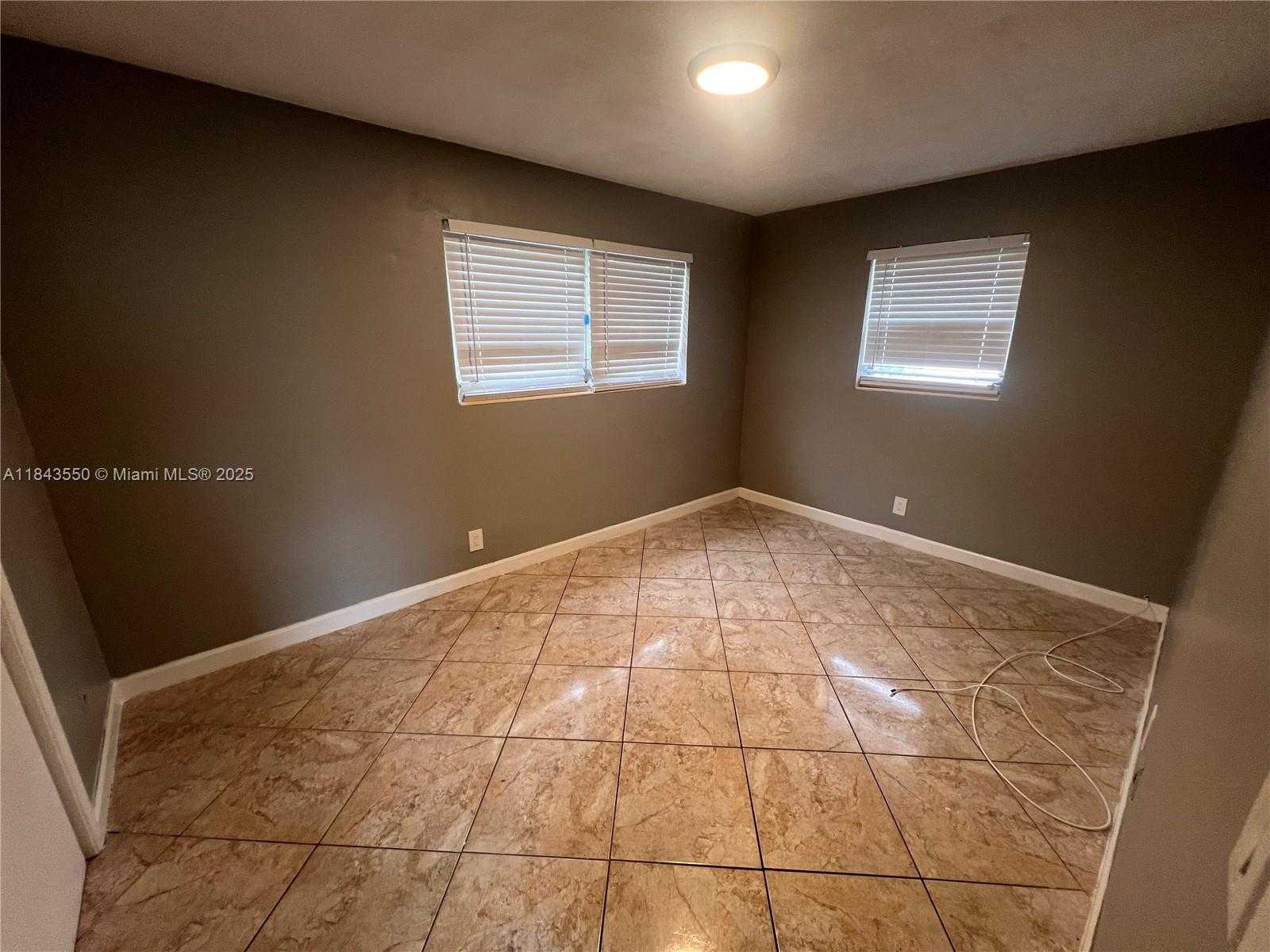 Small Image of 3616 SOUTH WEST 14TH ST, Fort Lauderdale Number 29
