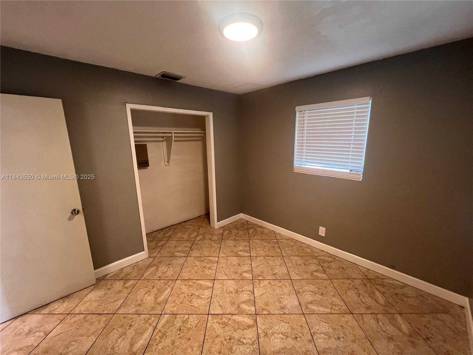 Small Image of 3616 SOUTH WEST 14TH ST, Fort Lauderdale Number 31