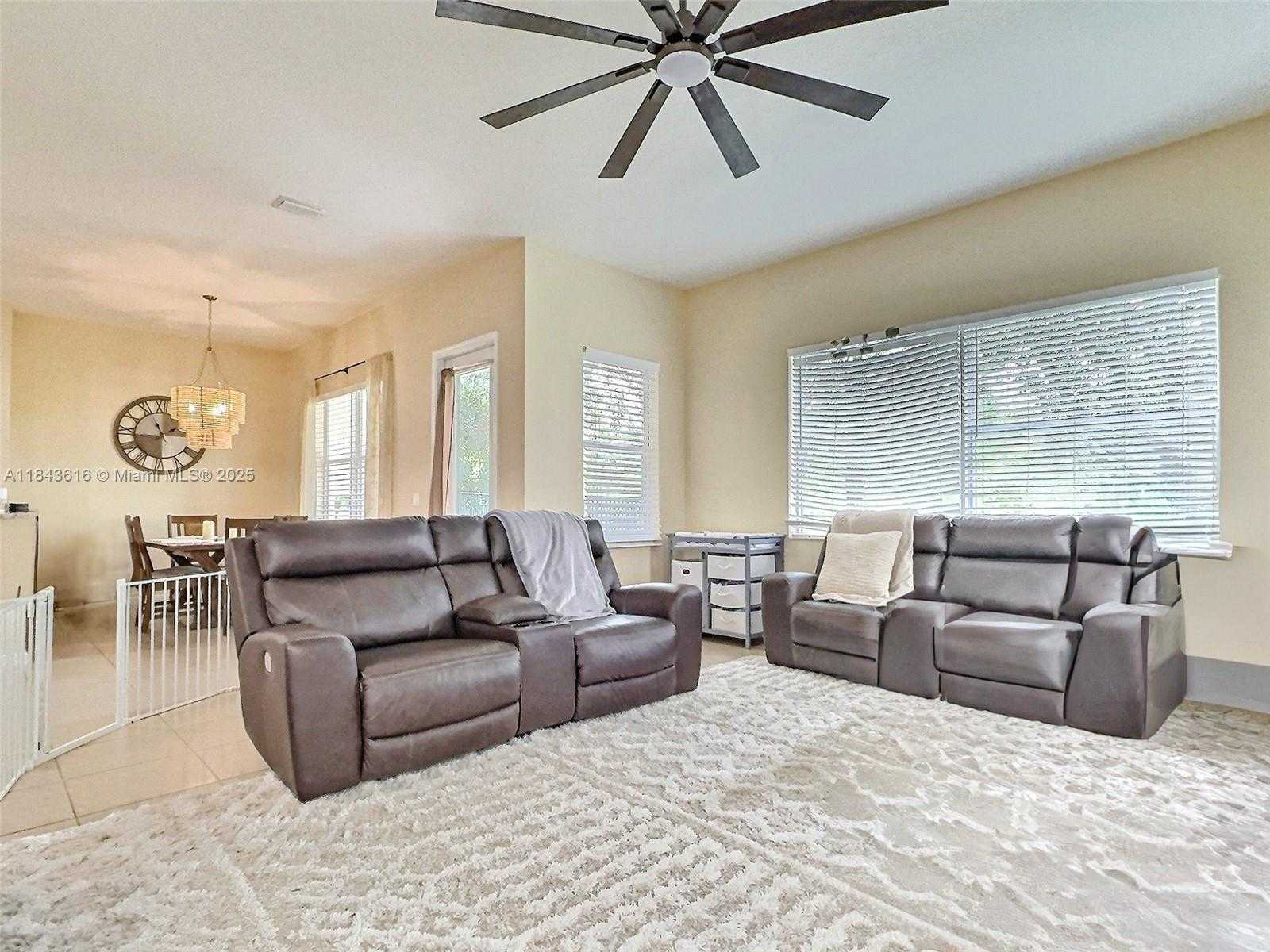Small Image of 1094 GROVE PARK CIR, Boynton Beach Number 11