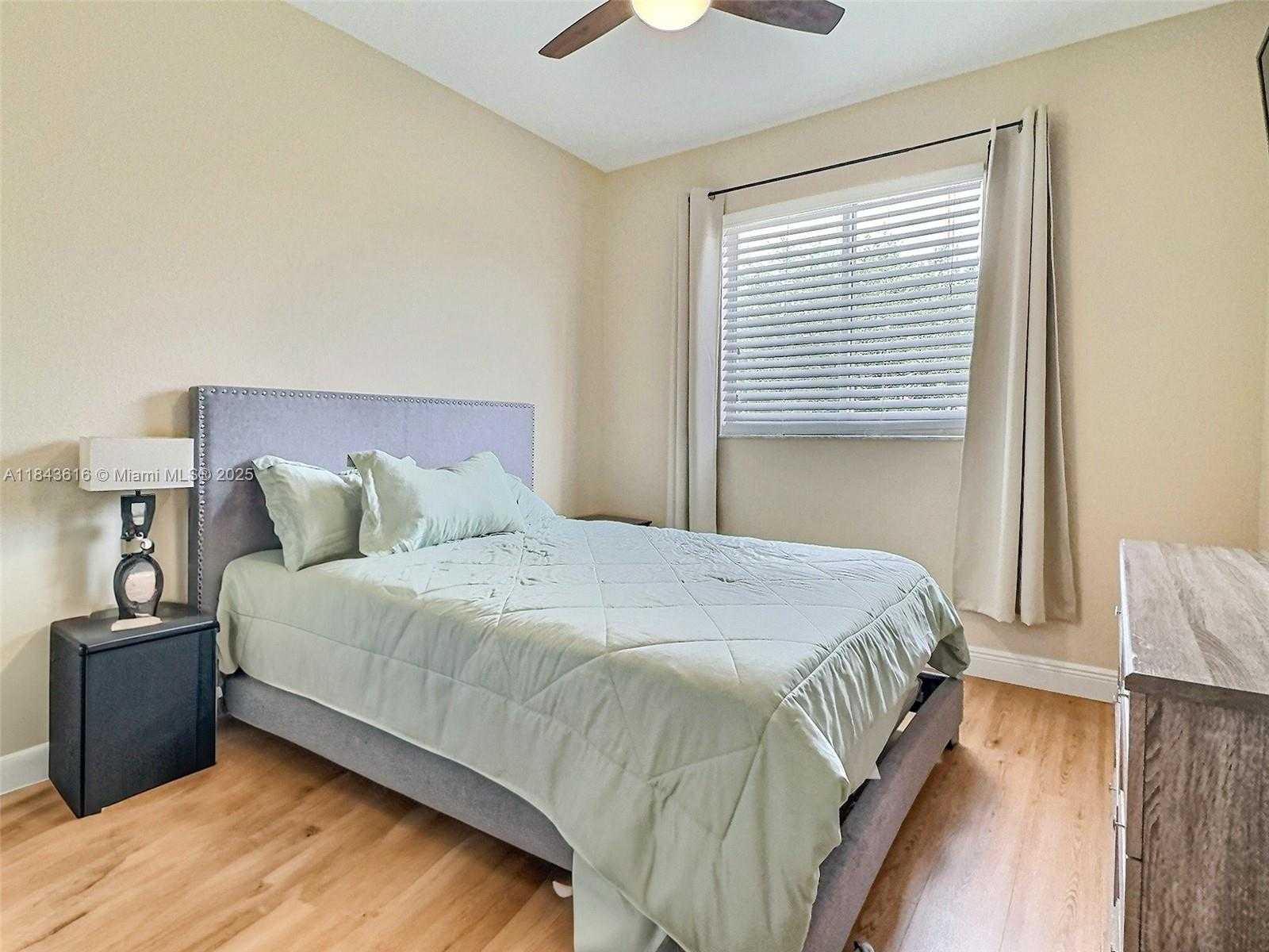 Small Image of 1094 GROVE PARK CIR, Boynton Beach Number 17
