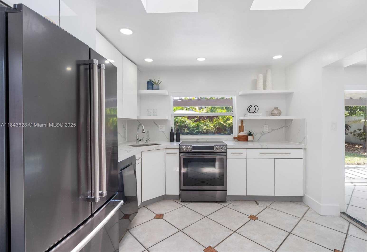Small Image of 1100 NORTH EAST 17TH TER, Fort Lauderdale Number 10