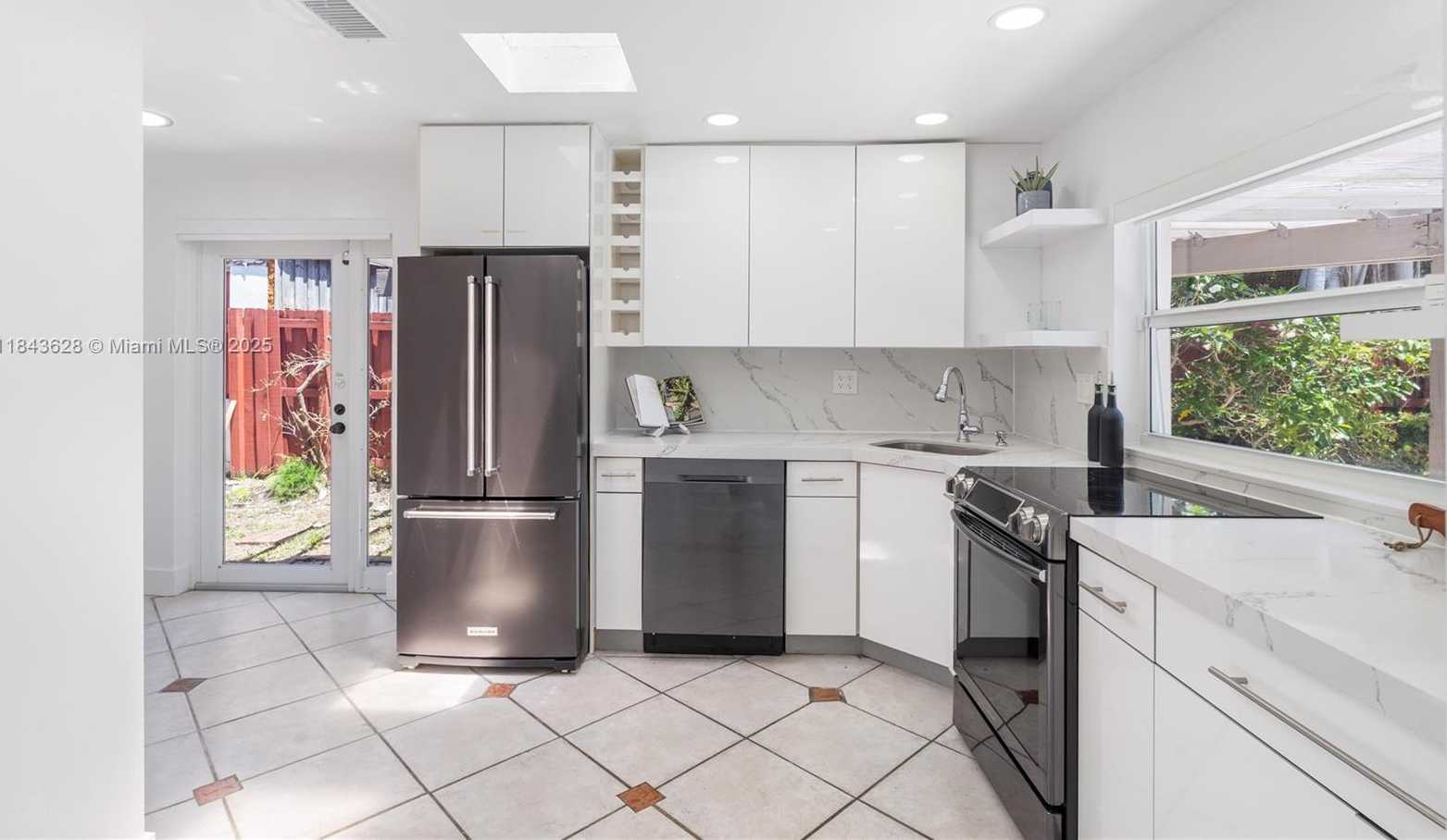 Small Image of 1100 NORTH EAST 17TH TER, Fort Lauderdale Number 12