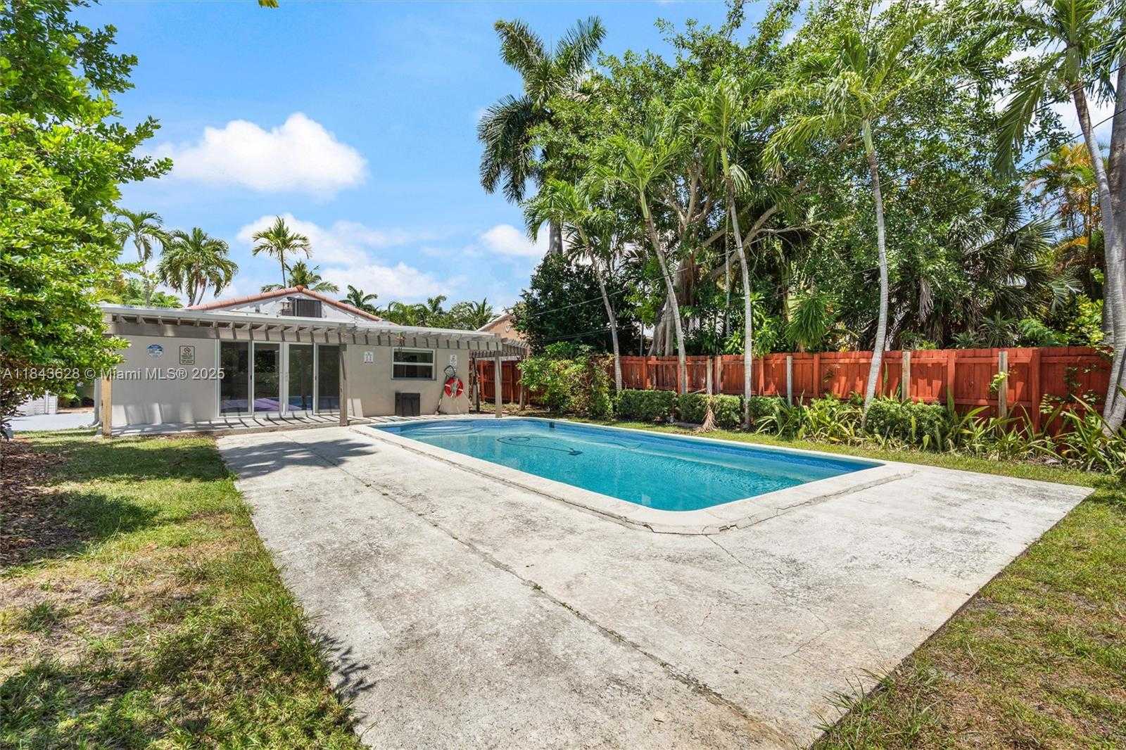 Small Image of 1100 NORTH EAST 17TH TER, Fort Lauderdale Number 22