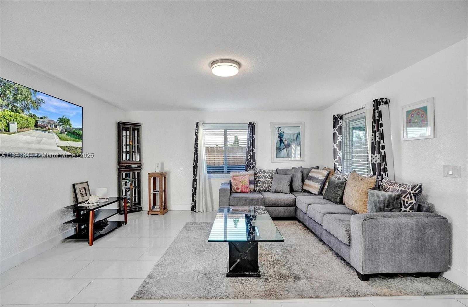 Small Image of 320 NORTH EAST 33RD ST, Oakland Park Number 25