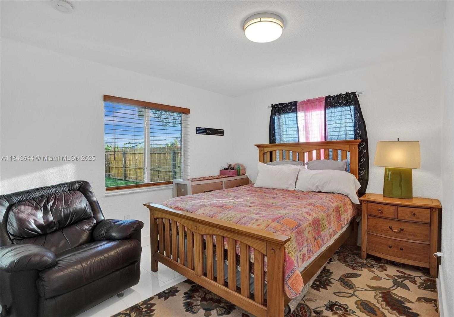 Small Image of 320 NORTH EAST 33RD ST, Oakland Park Number 6