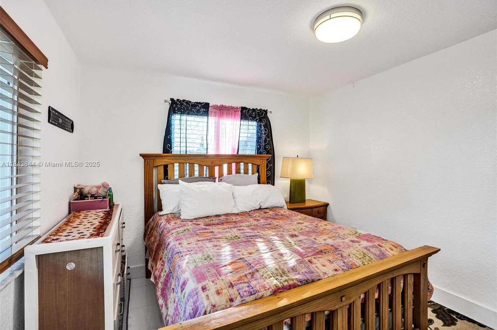Small Image of 320 NORTH EAST 33RD ST, Oakland Park Number 7