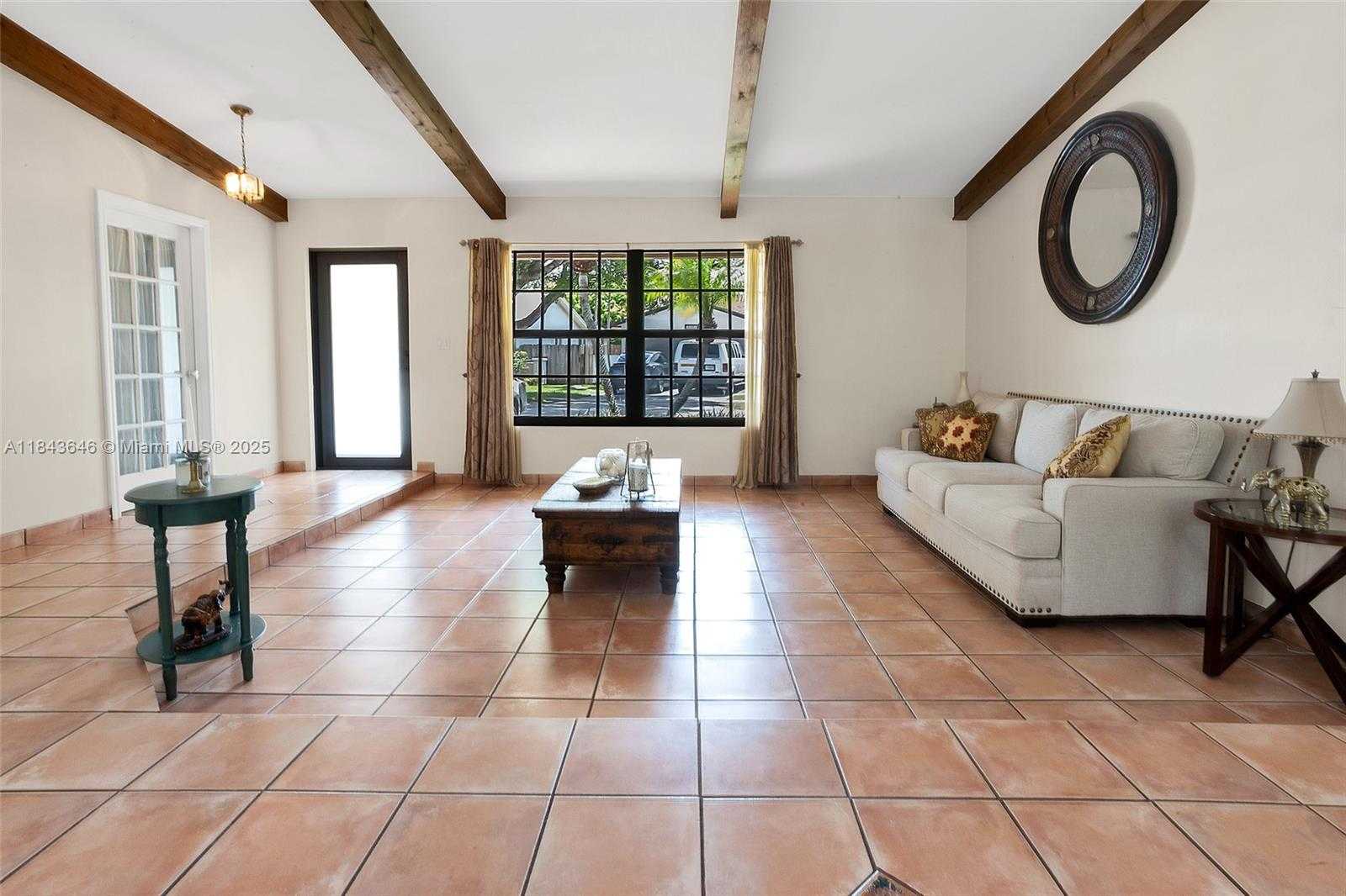 Small Image of 11040 SOUTH WEST 140TH AVE, Miami Number 10