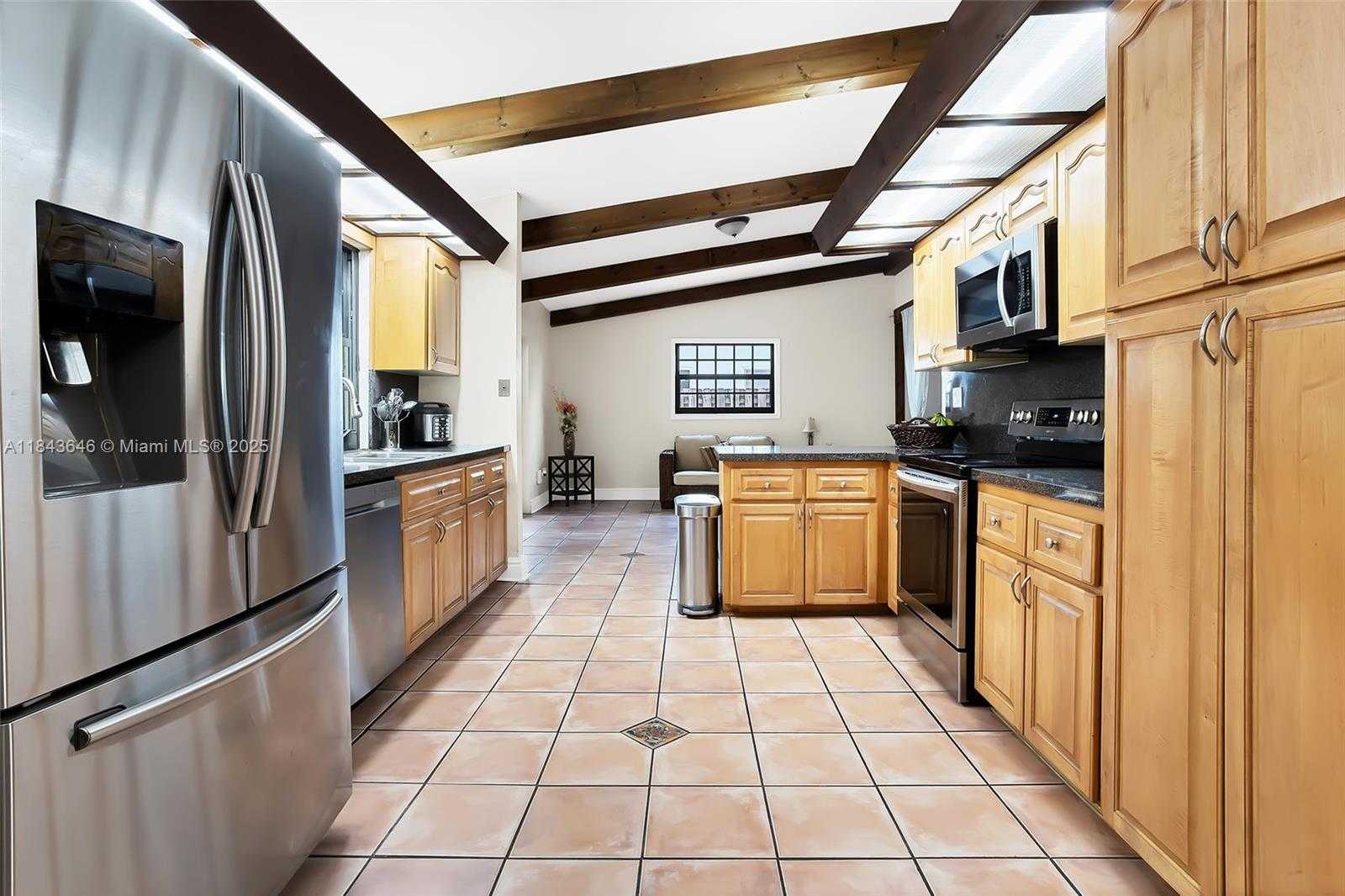 Small Image of 11040 SOUTH WEST 140TH AVE, Miami Number 12