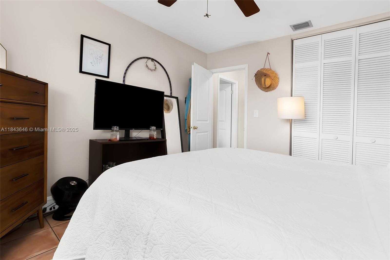 Small Image of 11040 SOUTH WEST 140TH AVE, Miami Number 29