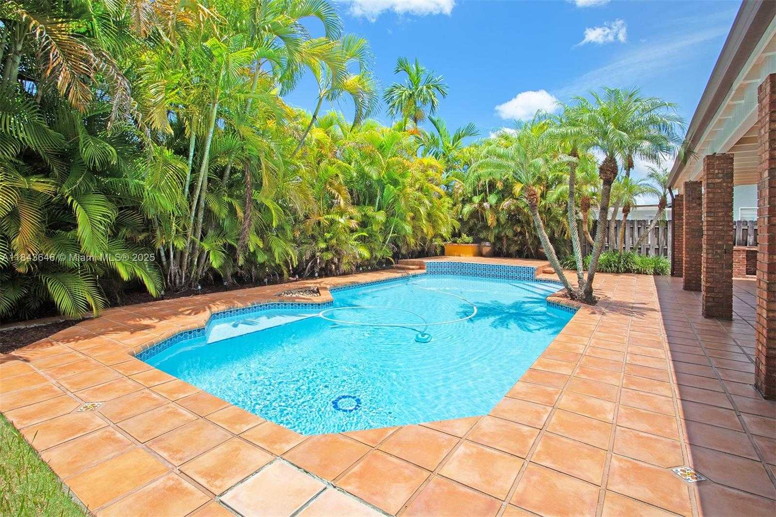 Small Image of 11040 SOUTH WEST 140TH AVE, Miami Number 39