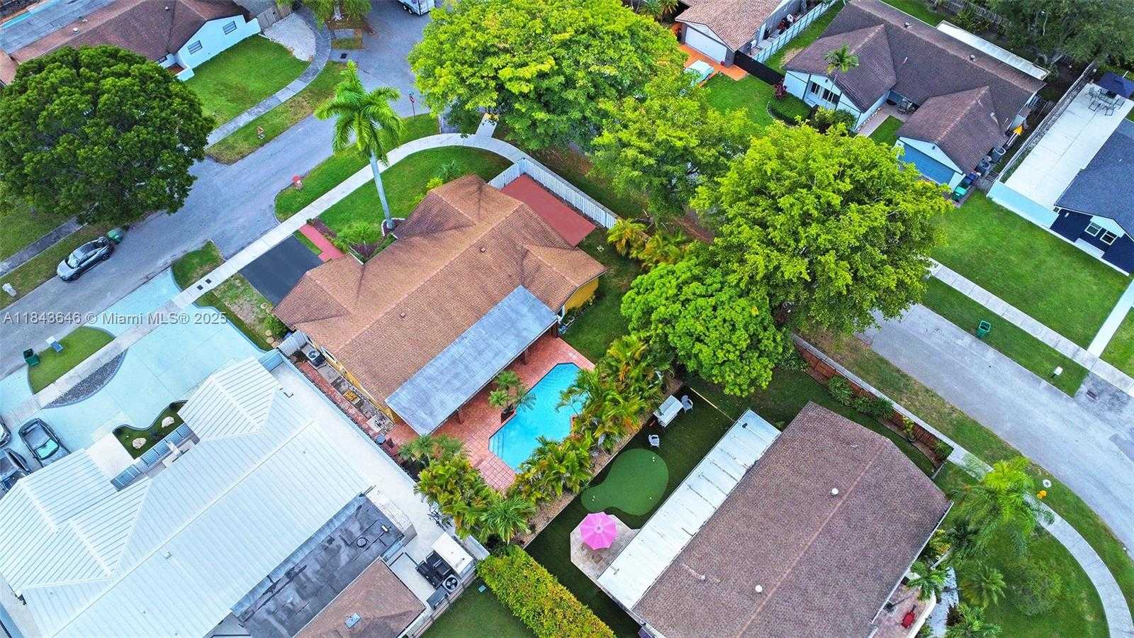 Small Image of 11040 SOUTH WEST 140TH AVE, Miami Number 45