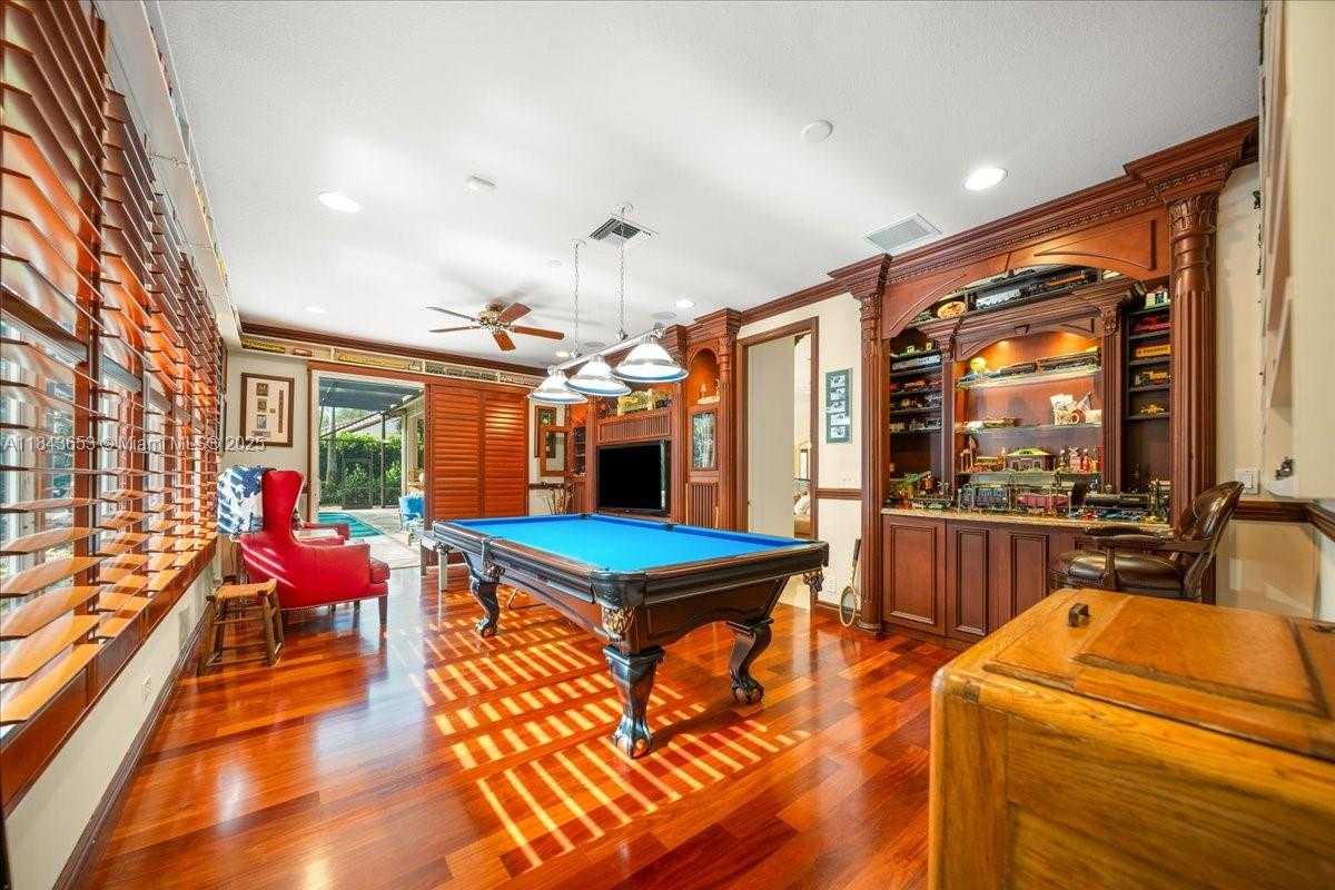 Small Image of 125 DOCKSIDE CIR, Weston Number 12