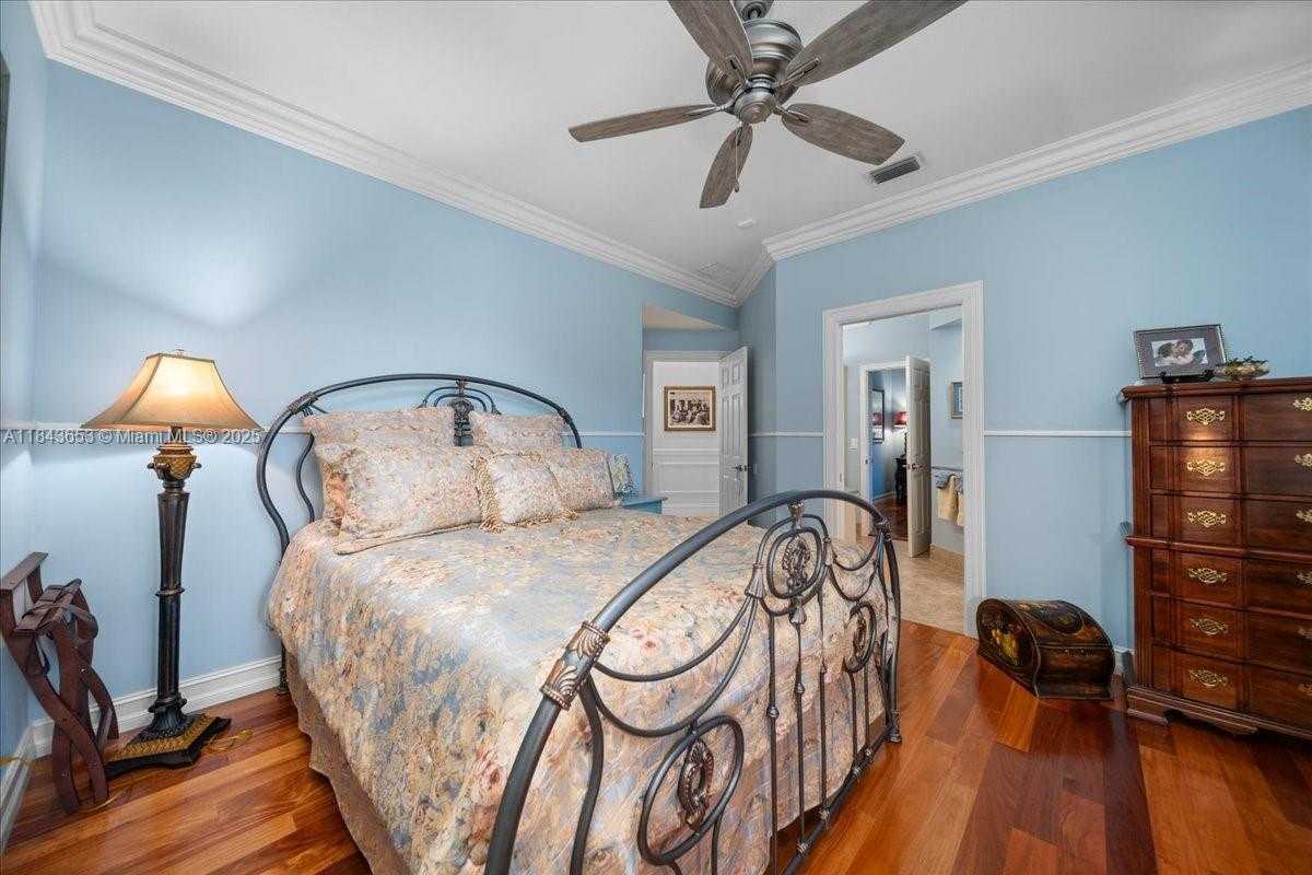 Small Image of 125 DOCKSIDE CIR, Weston Number 21
