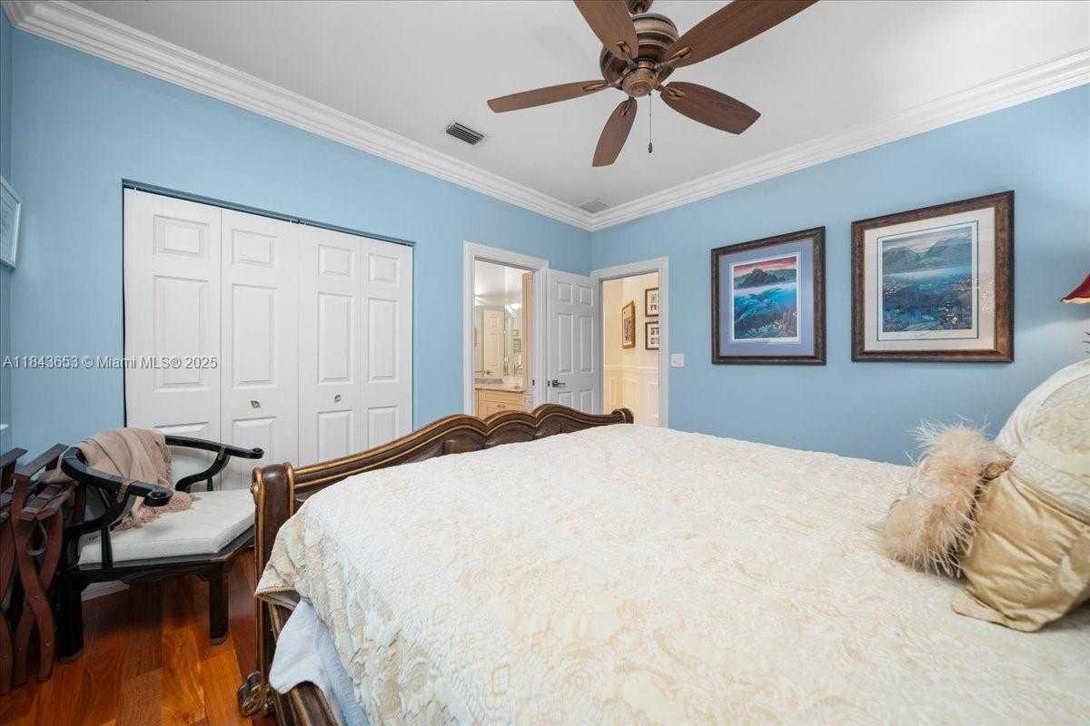 Small Image of 125 DOCKSIDE CIR, Weston Number 32