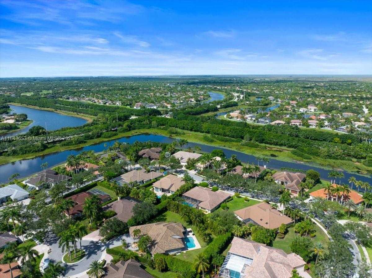 Small Image of 125 DOCKSIDE CIR, Weston Number 54