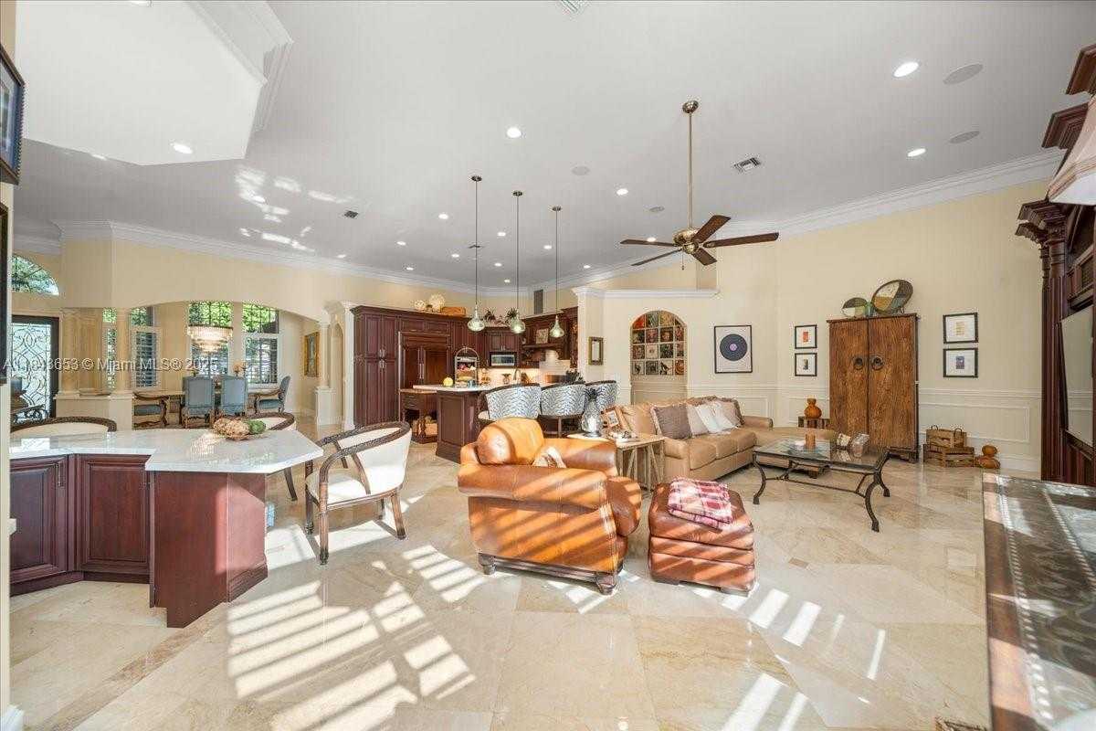 Small Image of 125 DOCKSIDE CIR, Weston Number 6