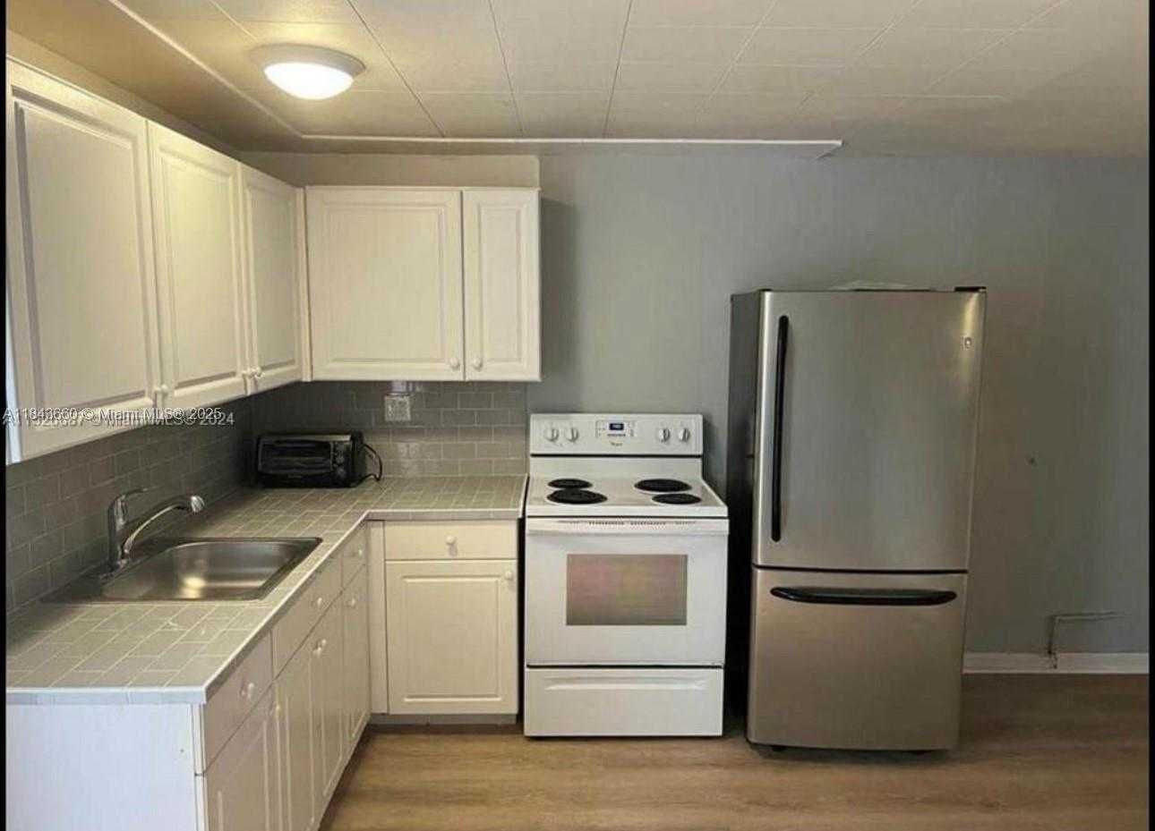 Small Image of 6420 WASHINGTON ST, Hollywood Number 17