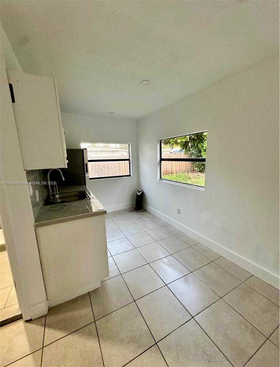 Small Image of 6420 WASHINGTON ST, Hollywood Number 26