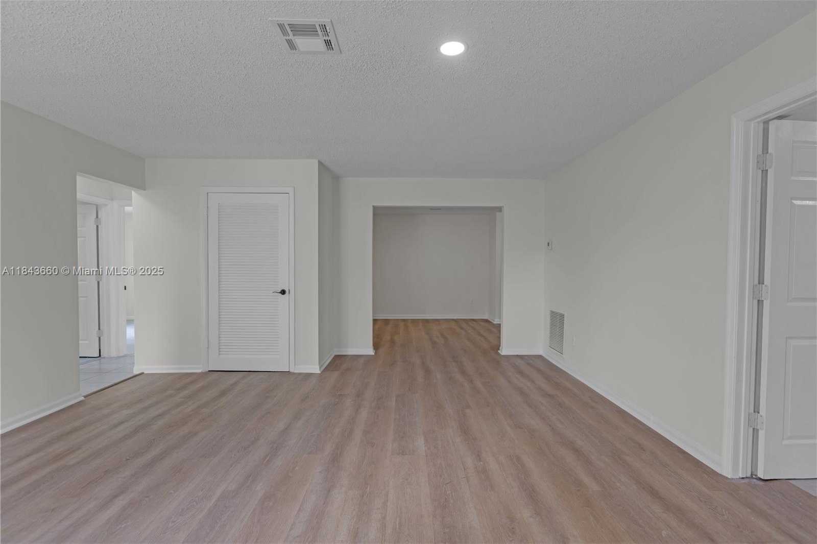 Small Image of 6420 WASHINGTON ST, Hollywood Number 3