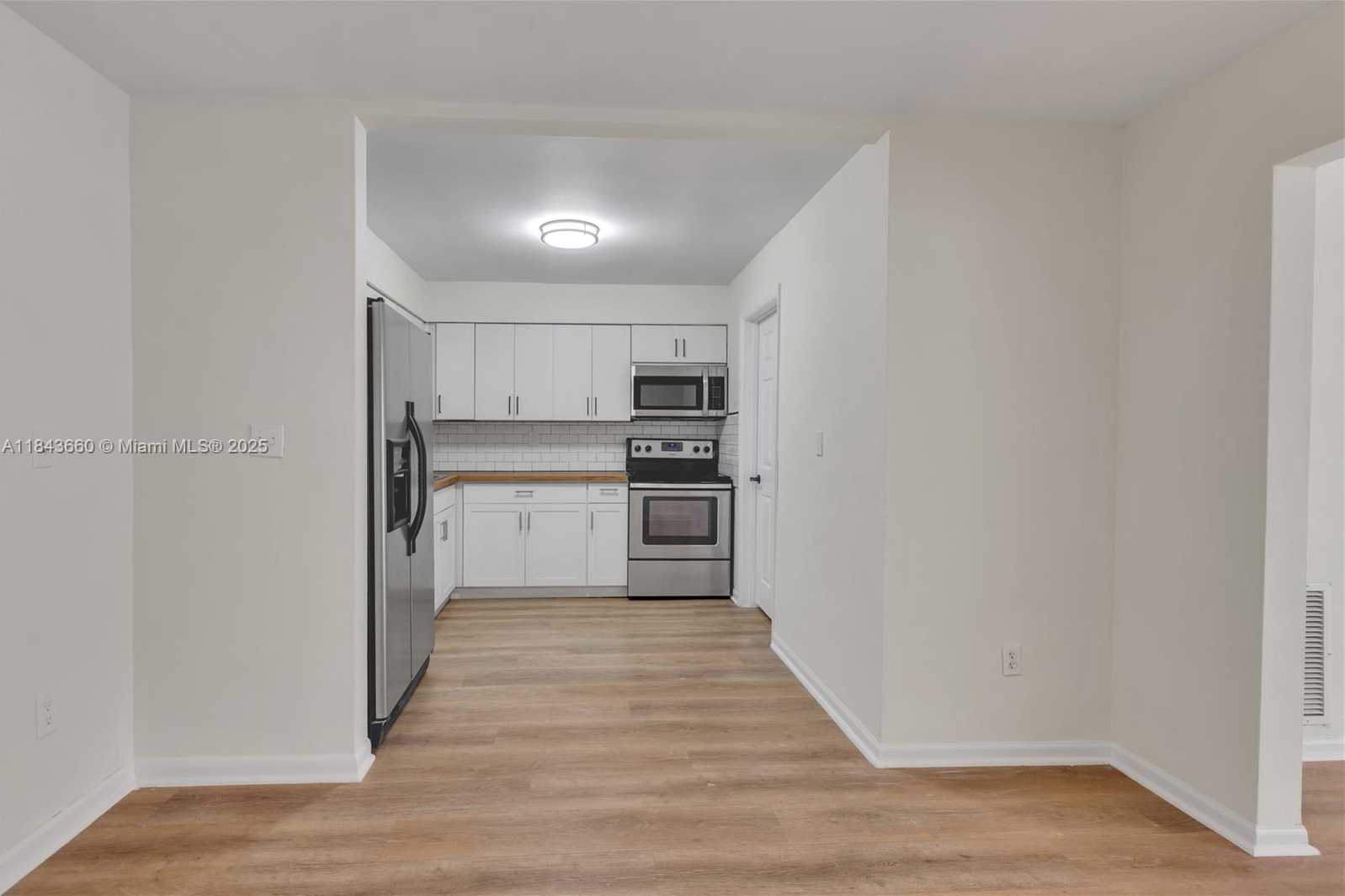 Small Image of 6420 WASHINGTON ST, Hollywood Number 8