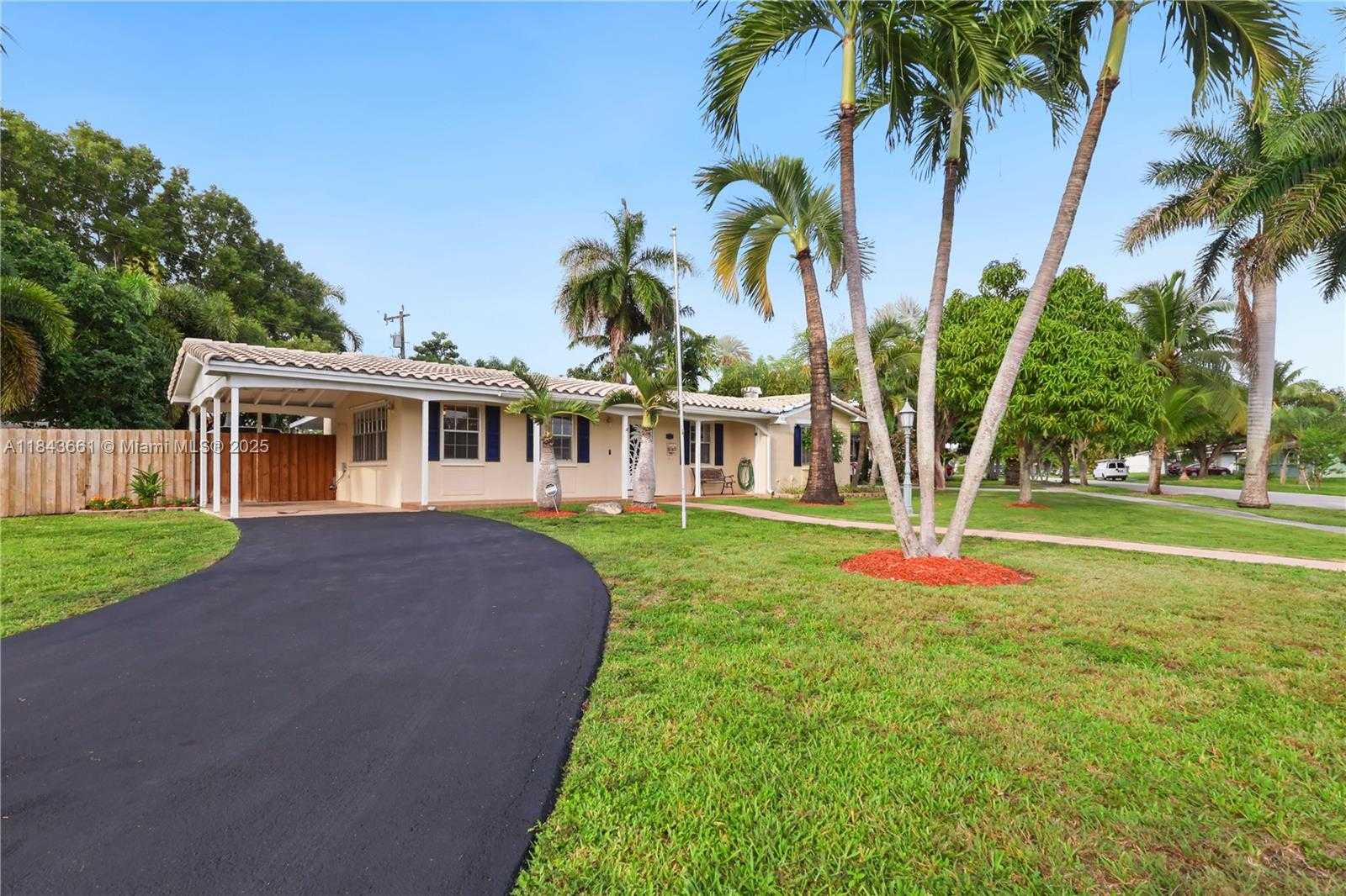 Small Image of 9455 SOUTH WEST 181ST ST, Palmetto Bay Number 2