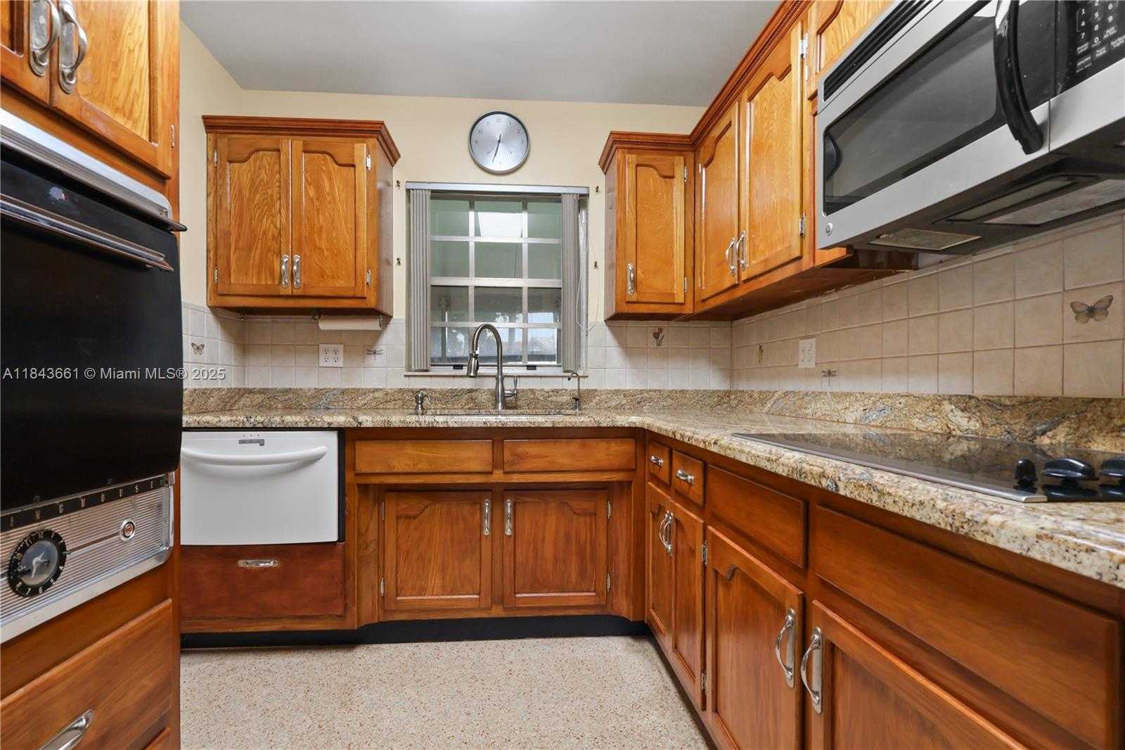 Small Image of 9455 SOUTH WEST 181ST ST, Palmetto Bay Number 22