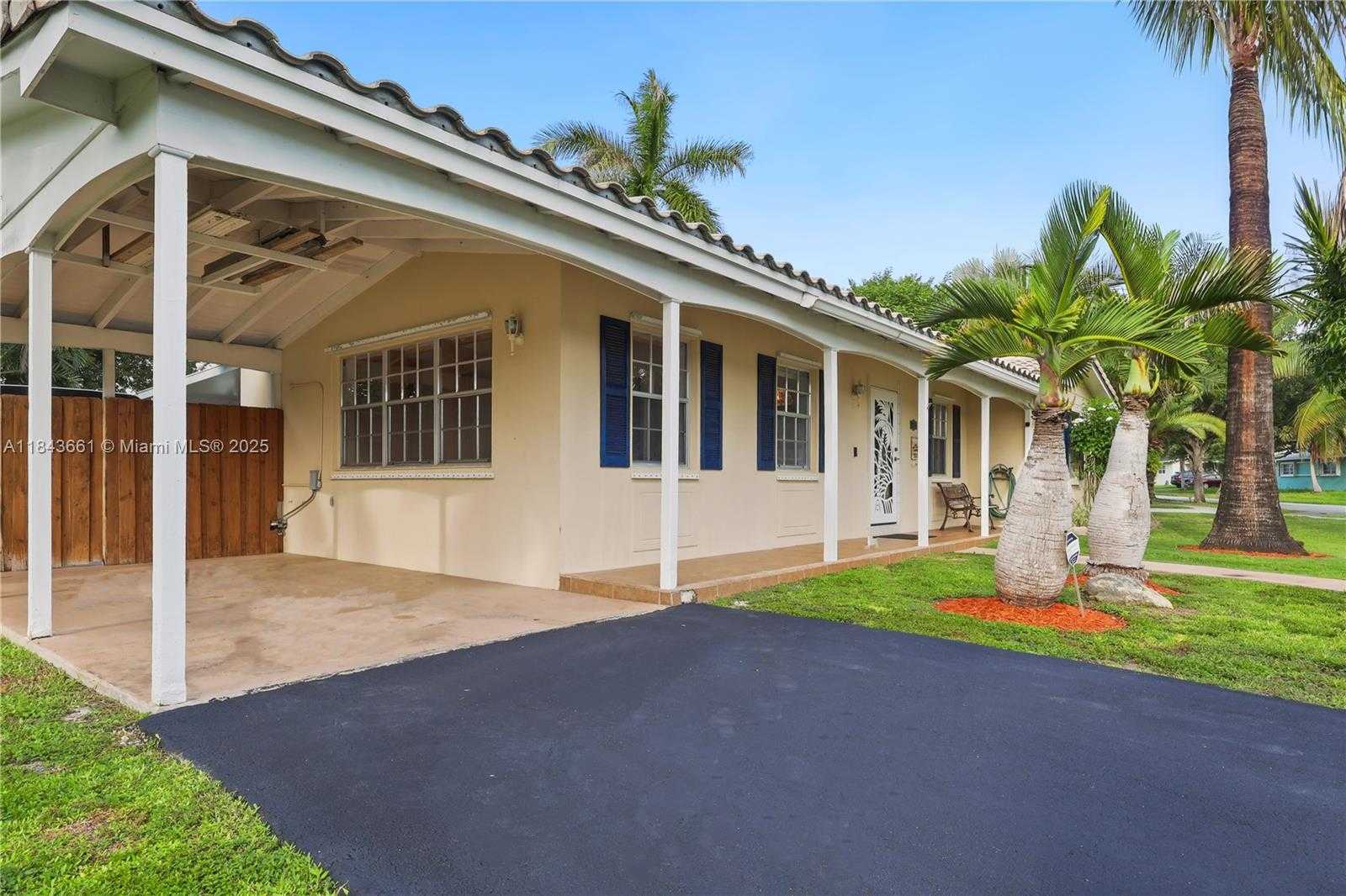 Small Image of 9455 SOUTH WEST 181ST ST, Palmetto Bay Number 3