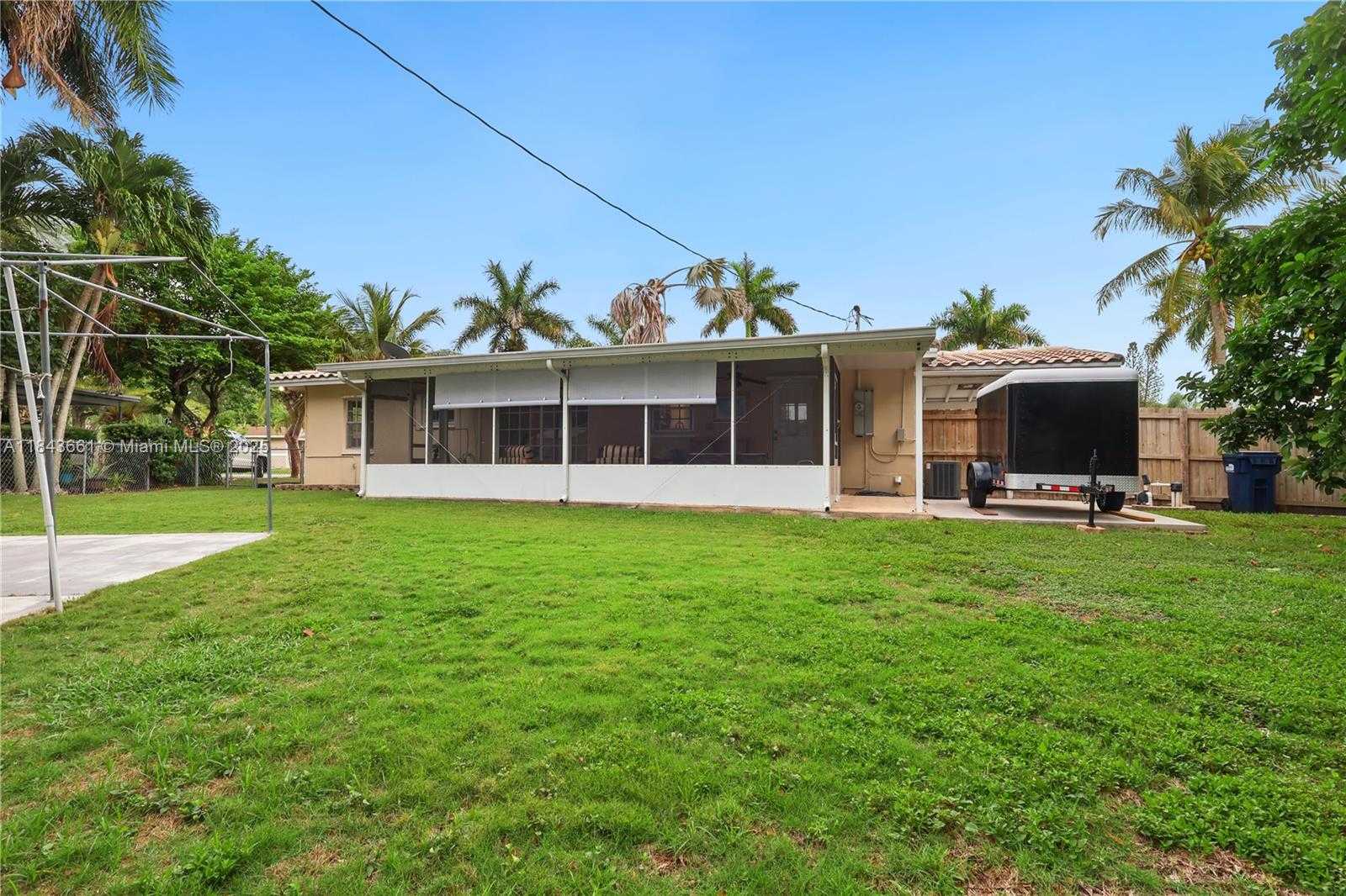 Small Image of 9455 SOUTH WEST 181ST ST, Palmetto Bay Number 4
