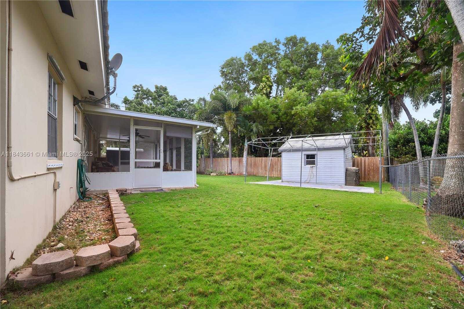 Small Image of 9455 SOUTH WEST 181ST ST, Palmetto Bay Number 5