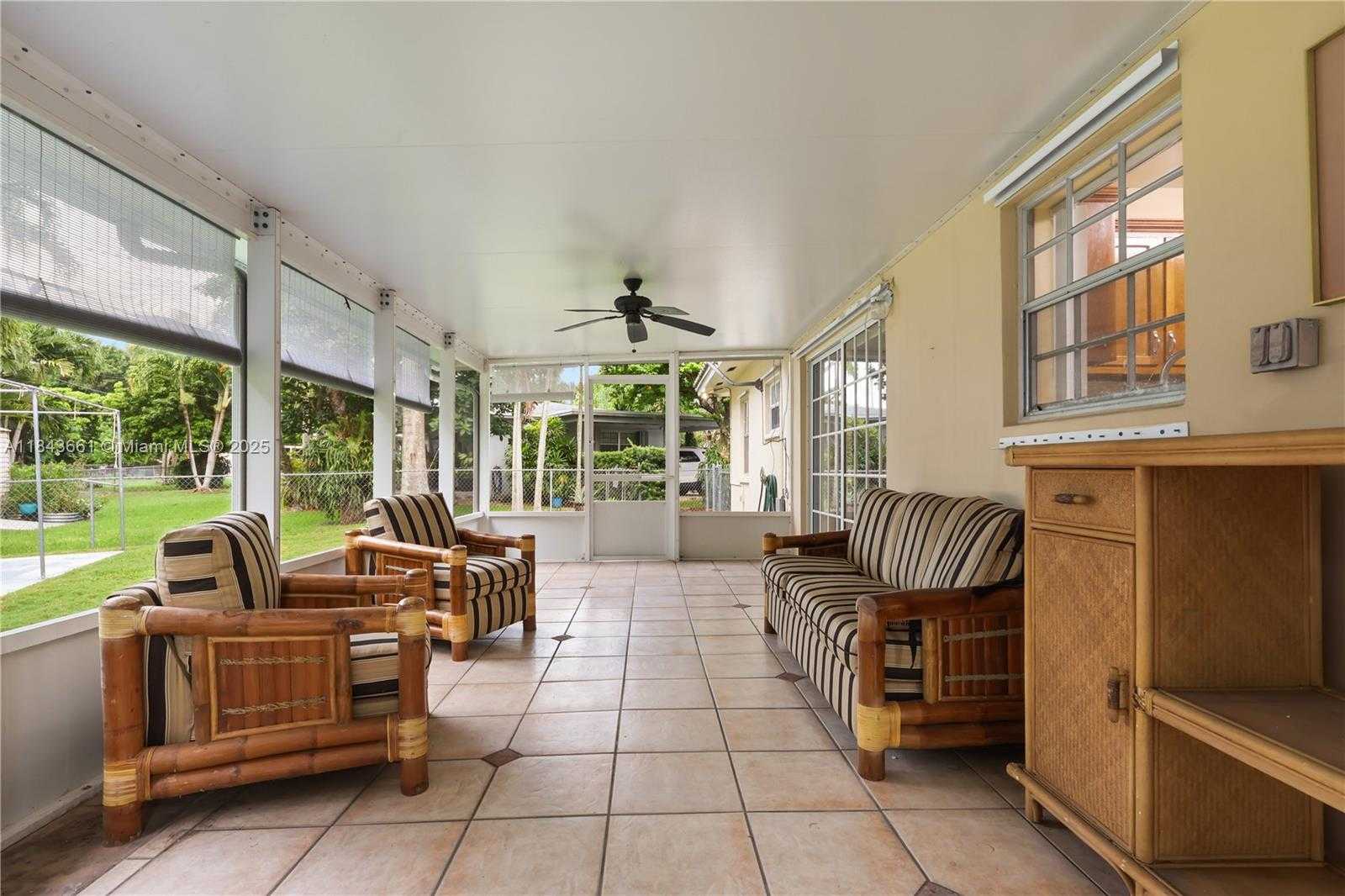 Small Image of 9455 SOUTH WEST 181ST ST, Palmetto Bay Number 6
