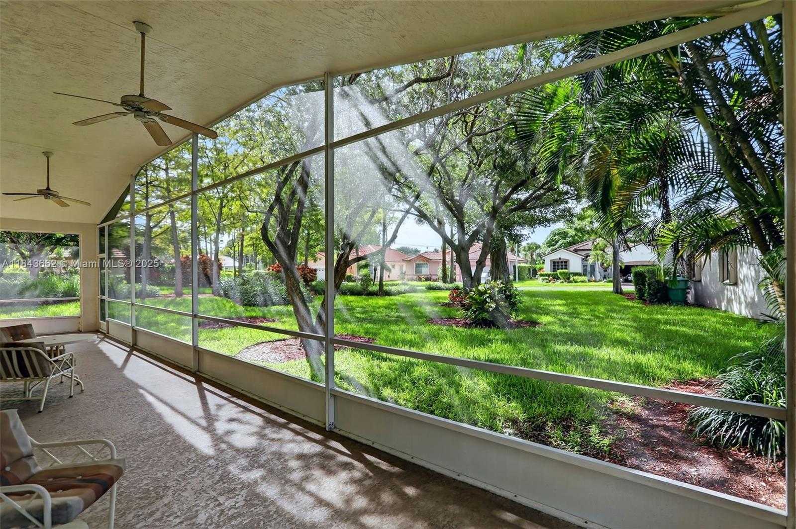 Small Image of 8754 NORTH WEST 75TH PL, Tamarac Number 11