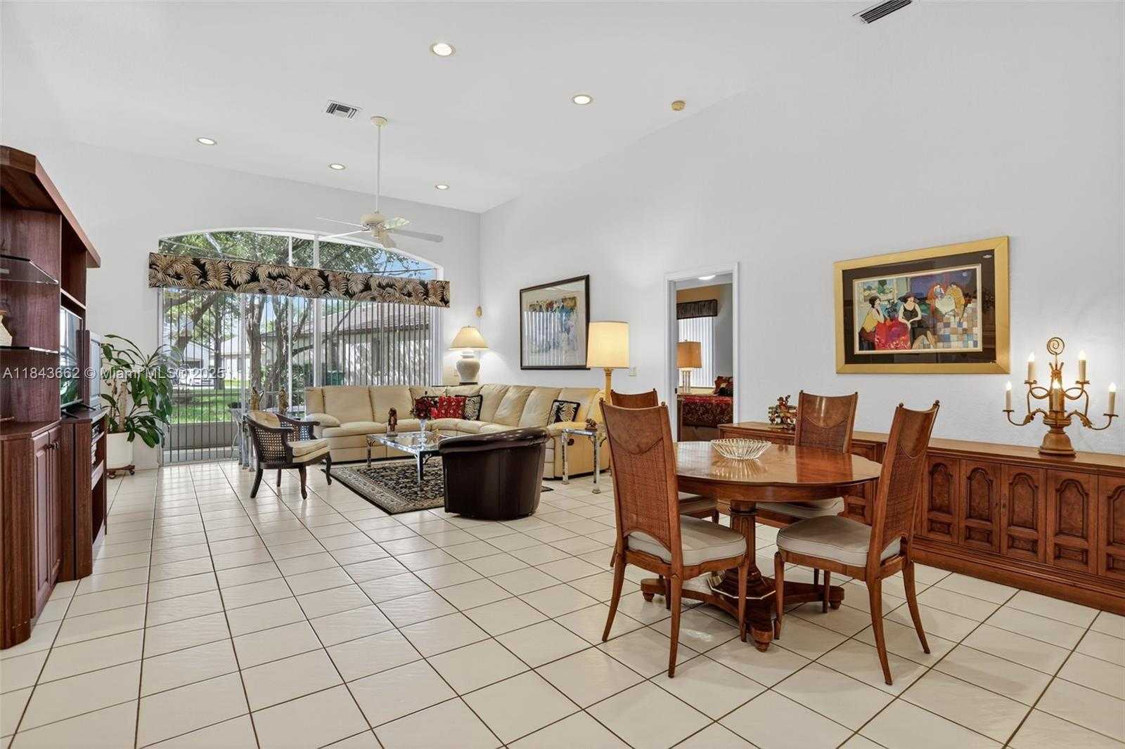 Small Image of 8754 NORTH WEST 75TH PL, Tamarac Number 24
